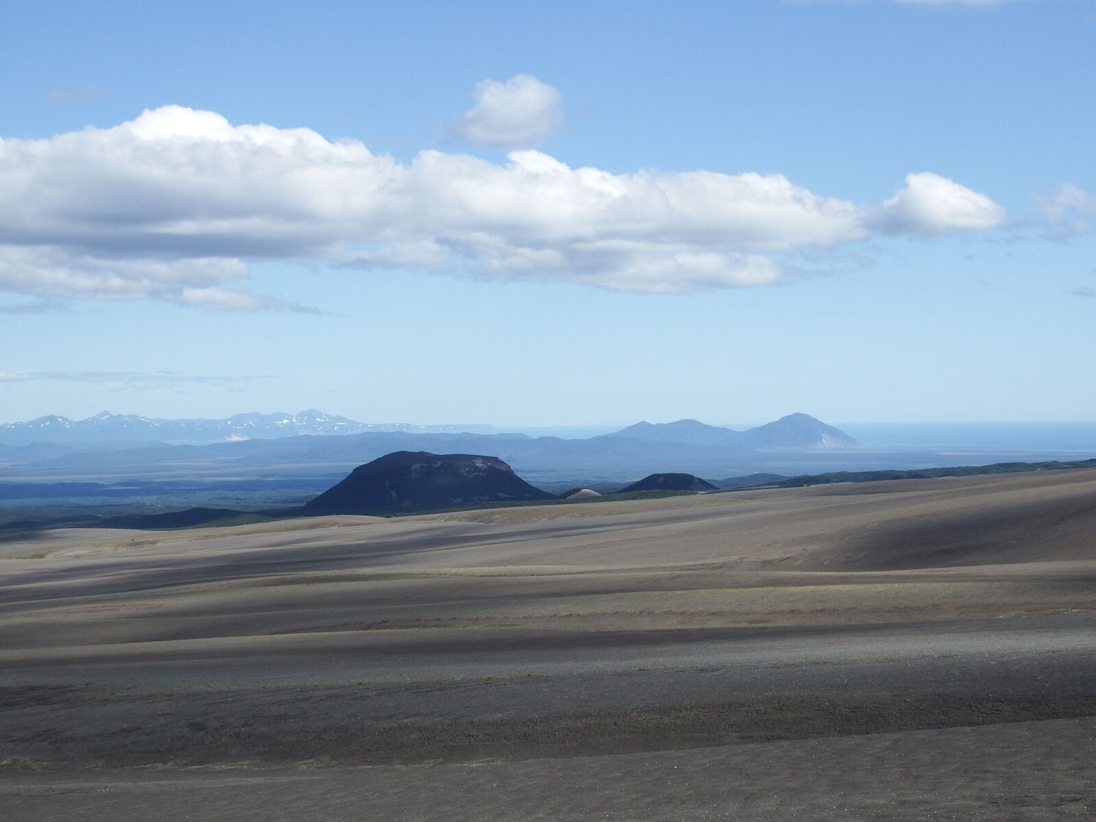 Fujifilm FinePix S1 sample photo. Volcano, mountains, ridge photography
