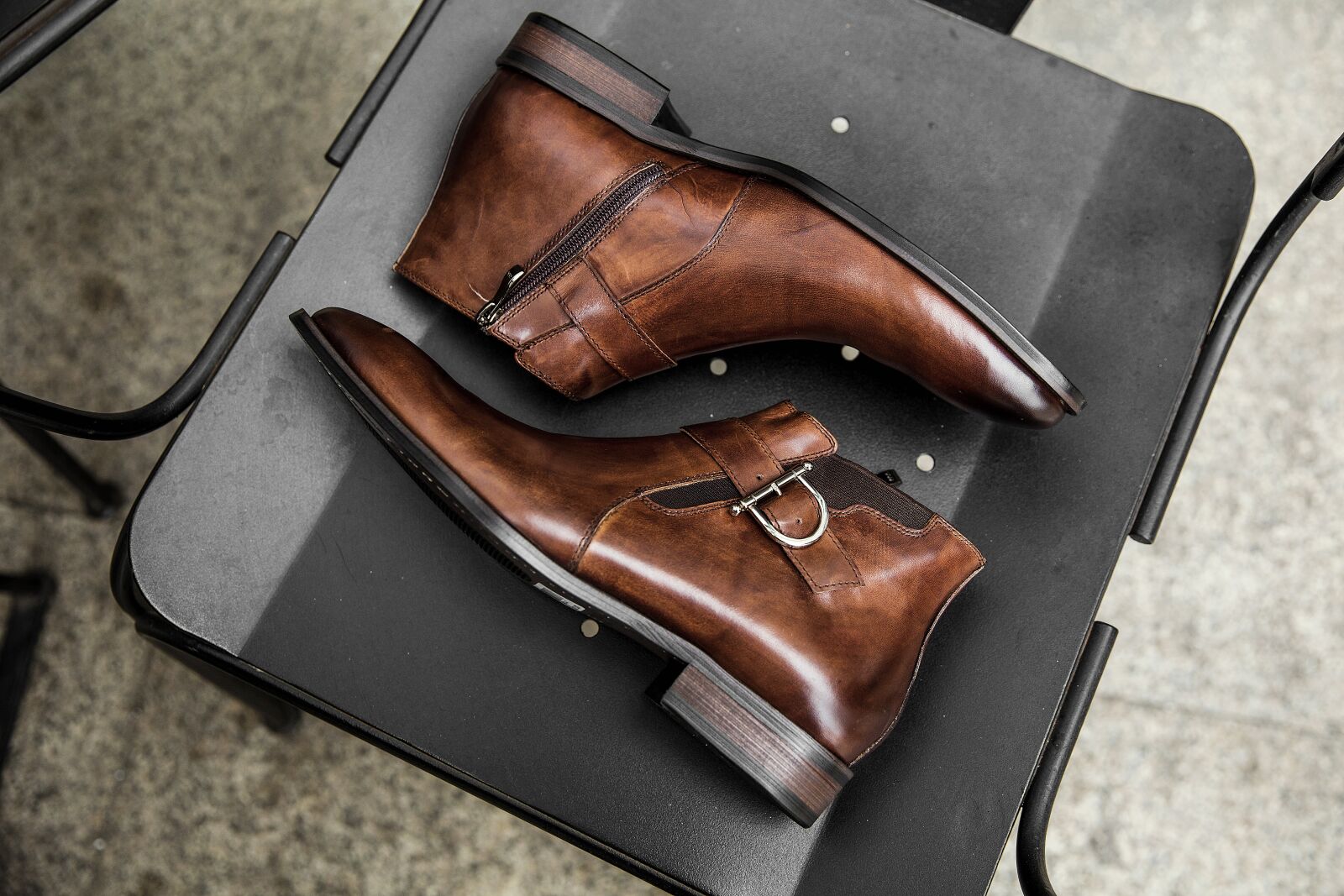 Canon EF 24-70mm F2.8L II USM sample photo. Shoes men, shoe, shine photography