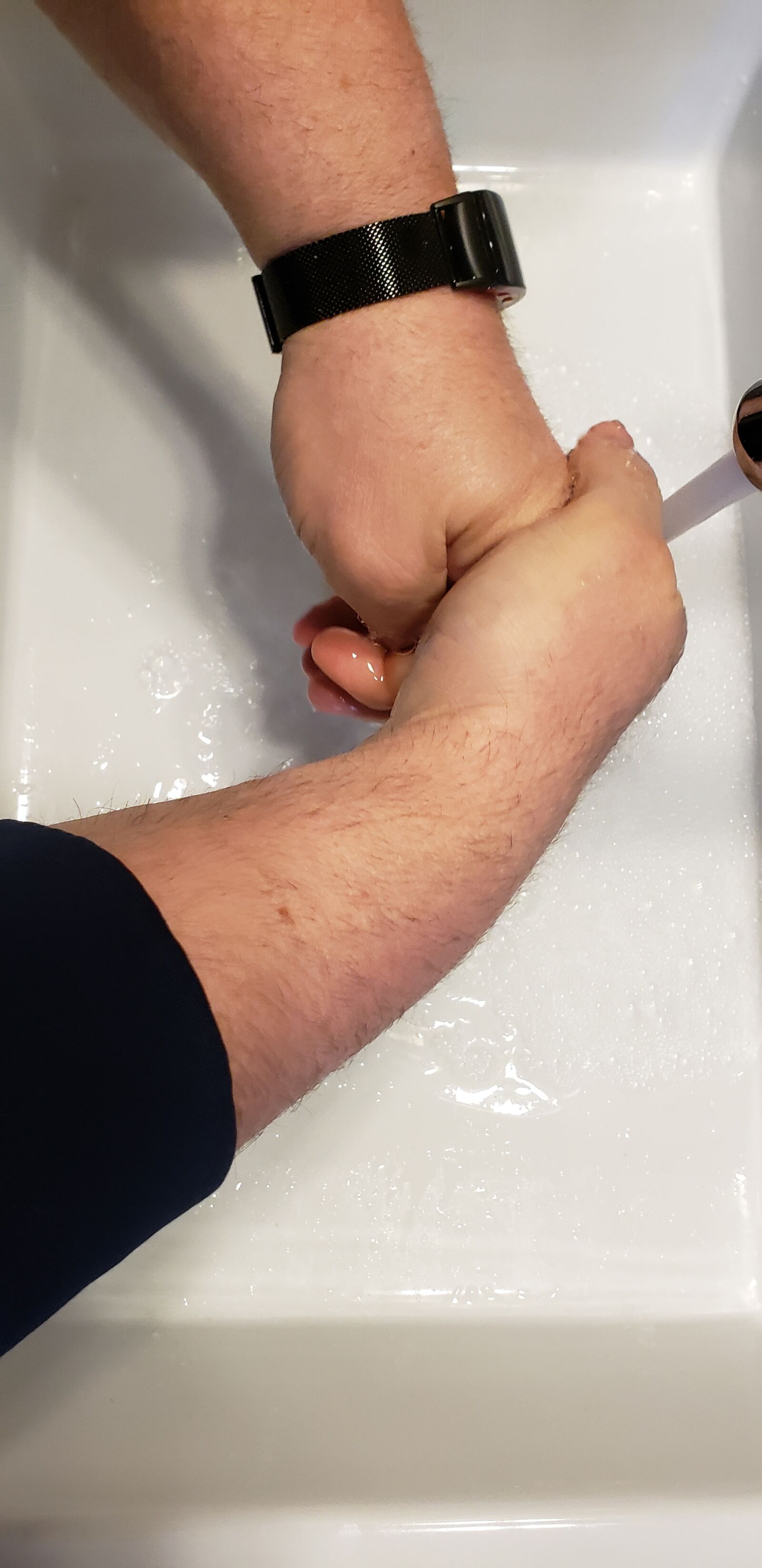 Samsung Galaxy S9+ sample photo. Wash hands, scrub, clean photography