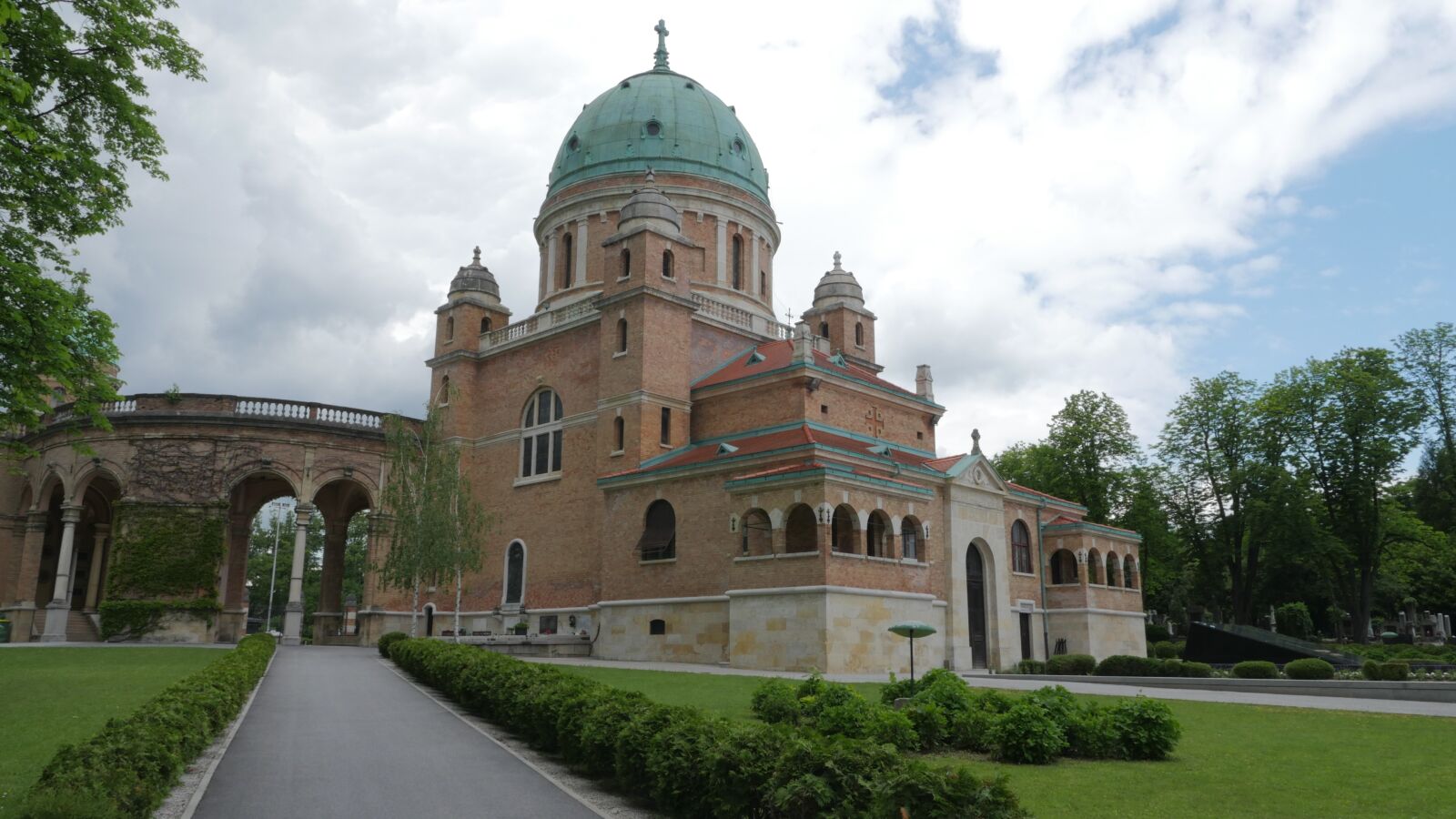 Panasonic Lumix DMC-GH4 sample photo. History, building, architecture photography
