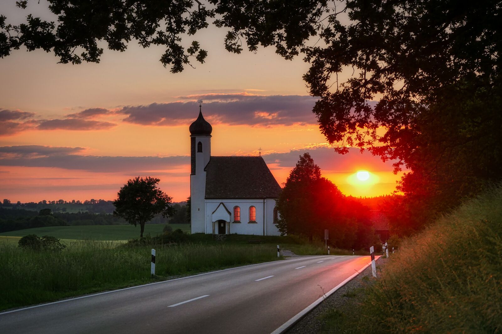 Panasonic Lumix DMC-GX8 sample photo. Sunset, church, chapel photography