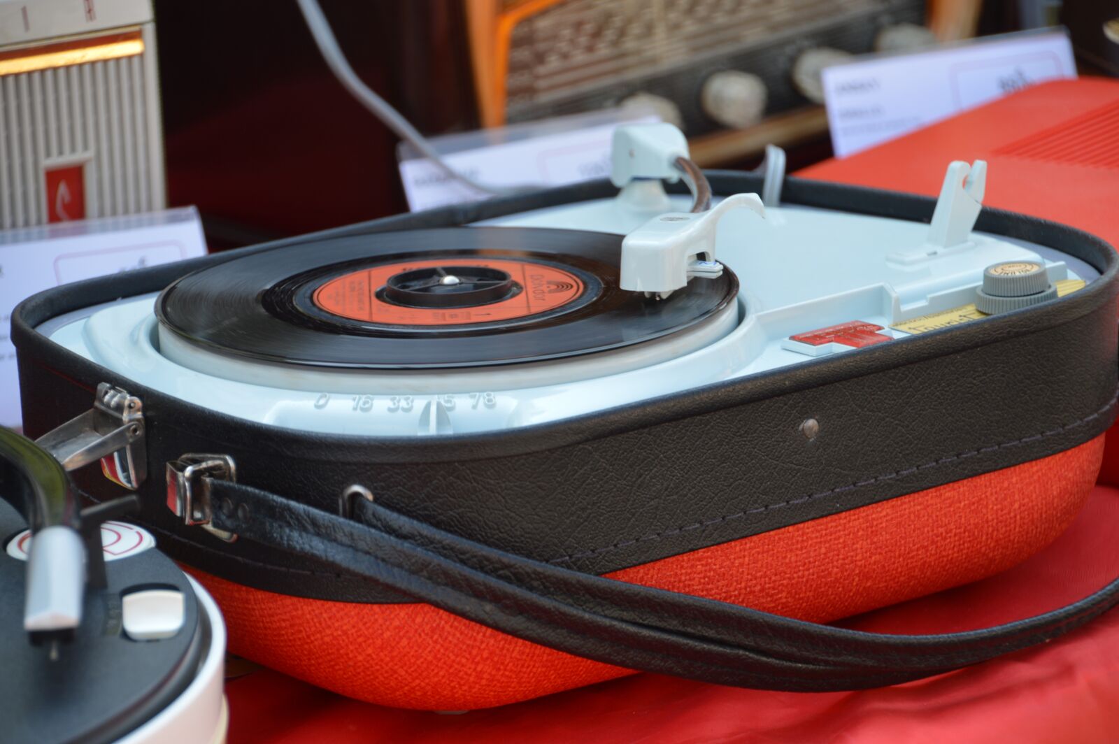Nikon D3200 sample photo. Turntable, retro, music photography
