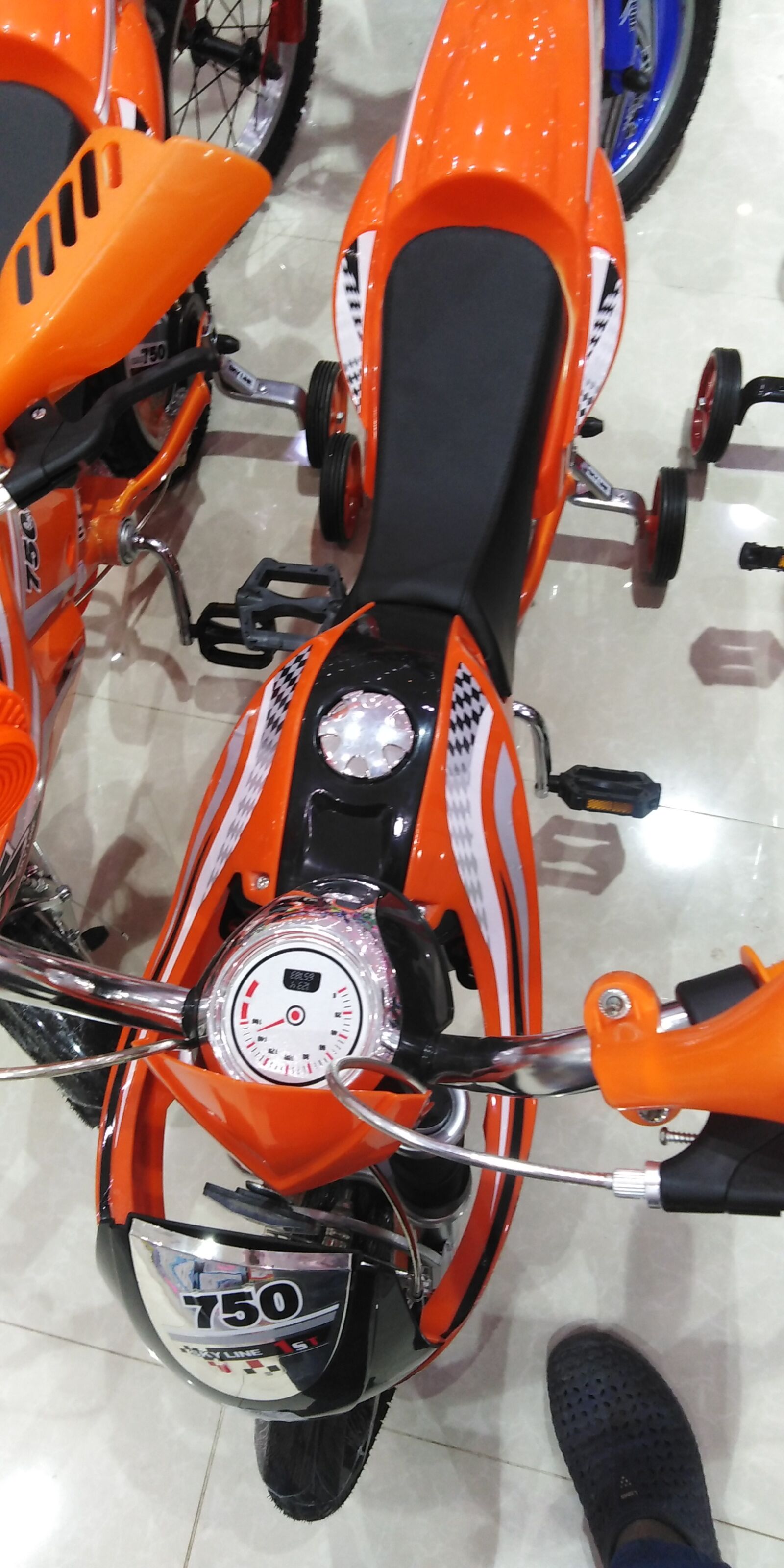 HUAWEI LDN-L21 sample photo. Bikes, bike, motor cycle photography