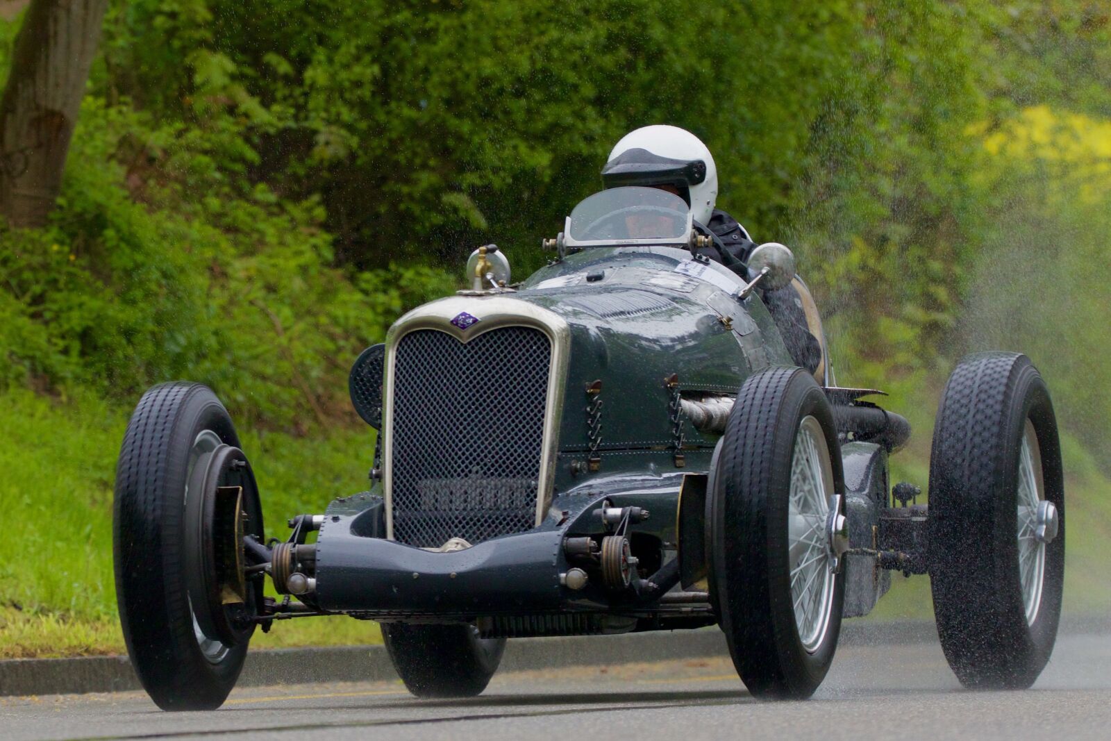 Canon EOS 70D sample photo. Oldtimer, racing car, wet photography