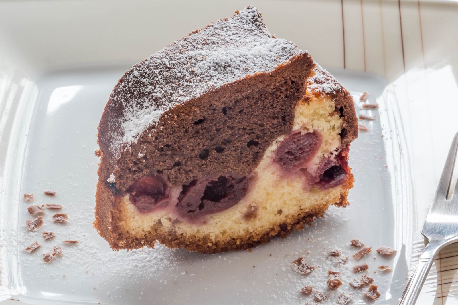 Canon EOS 700D (EOS Rebel T5i / EOS Kiss X7i) sample photo. Cake, marble cake, cherries photography