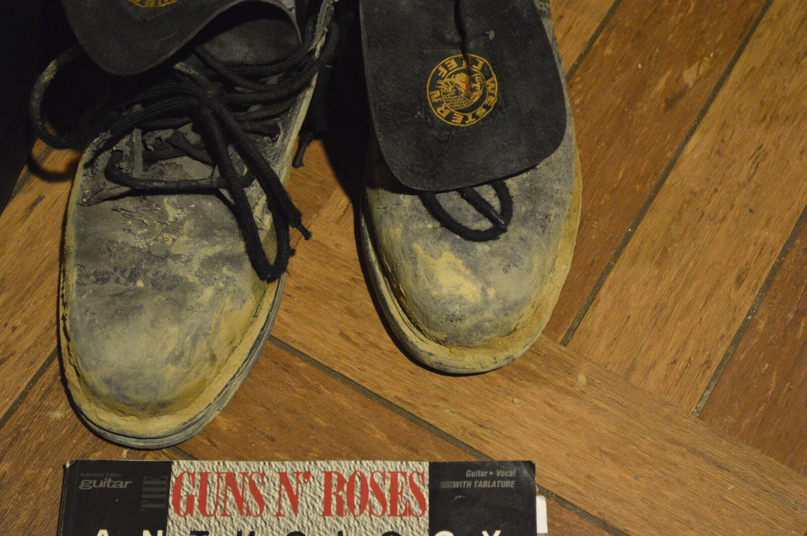 Nikon D3200 sample photo. Band, boots, music, practice photography