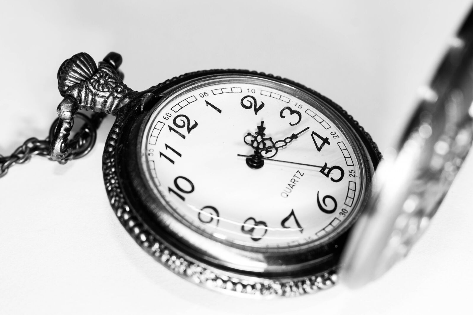 Canon EOS 700D (EOS Rebel T5i / EOS Kiss X7i) sample photo. Time, clock, watch photography