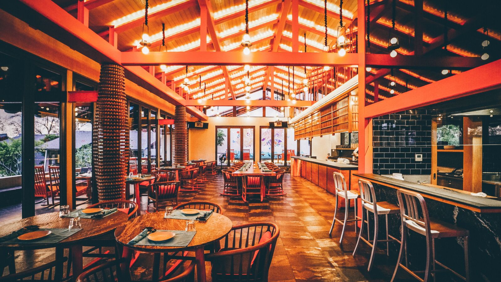 Sony a7R II + Sony Vario-Tessar T* FE 16-35mm F4 ZA OSS sample photo. Japanese, japan, restaurant photography