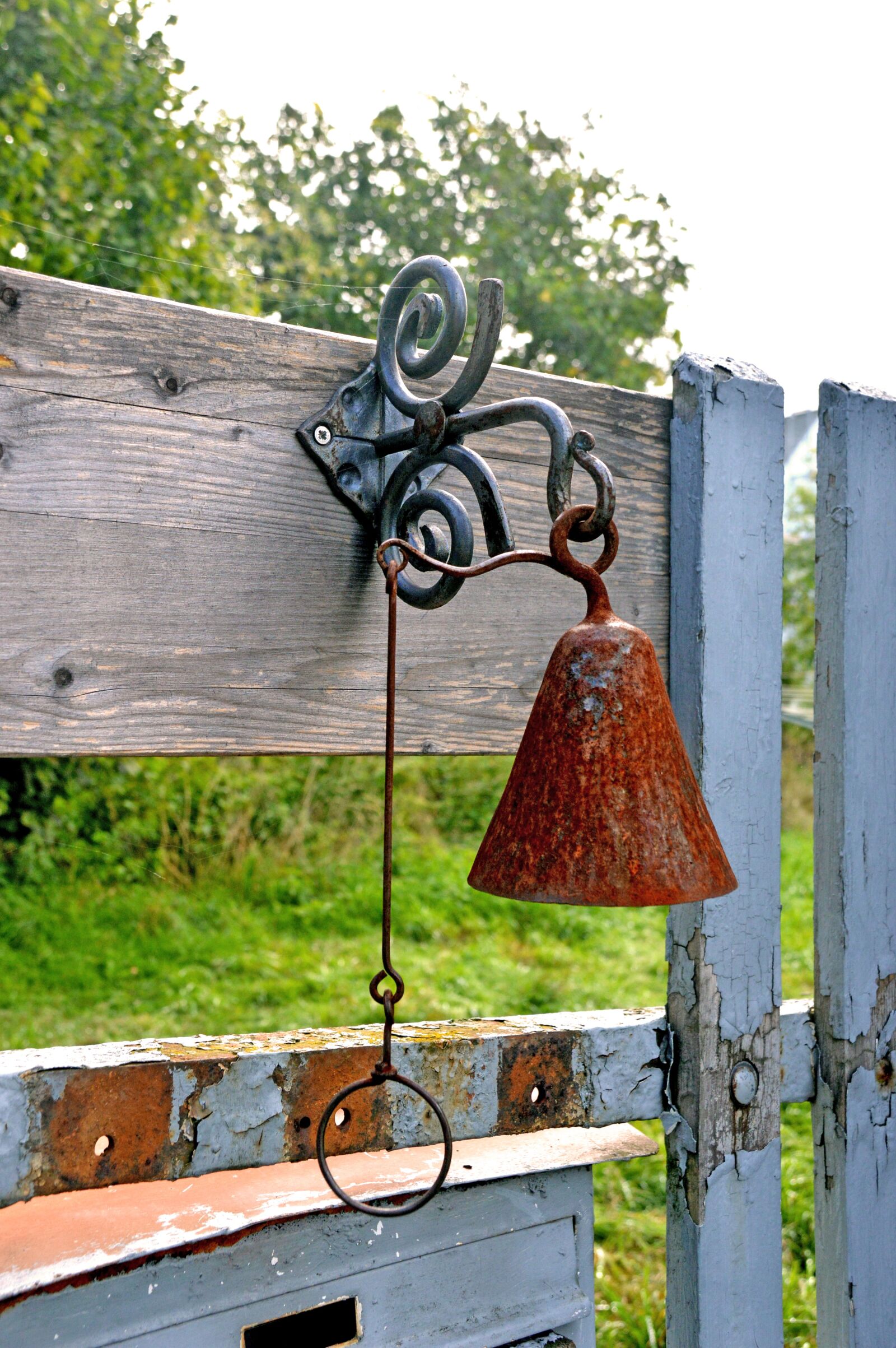 Nikon D3200 sample photo. Bell, door, metal photography