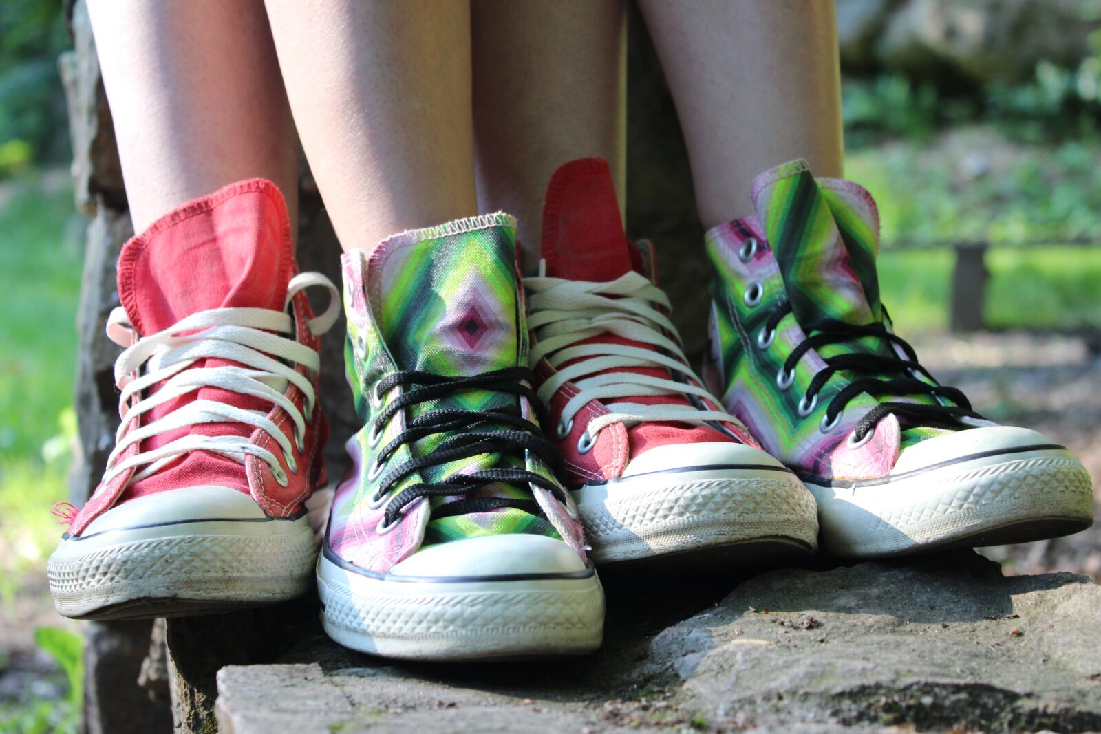 Canon EOS 600D (Rebel EOS T3i / EOS Kiss X5) sample photo. Converse, sneakers, all star photography