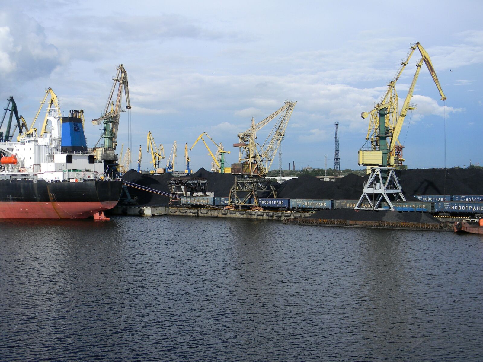 Nikon Coolpix L110 sample photo. Dock, port, logistics photography