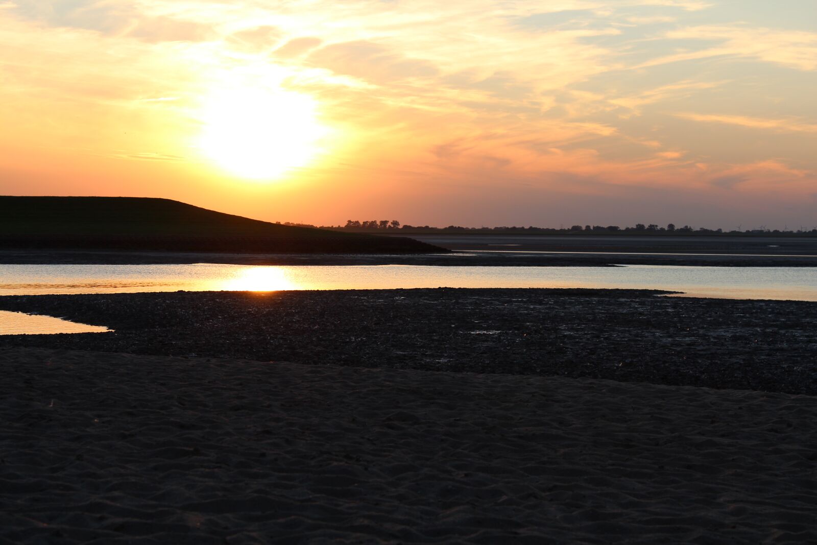 Canon EOS 600D (Rebel EOS T3i / EOS Kiss X5) sample photo. Sonnenuntergang, strand, nordsee photography