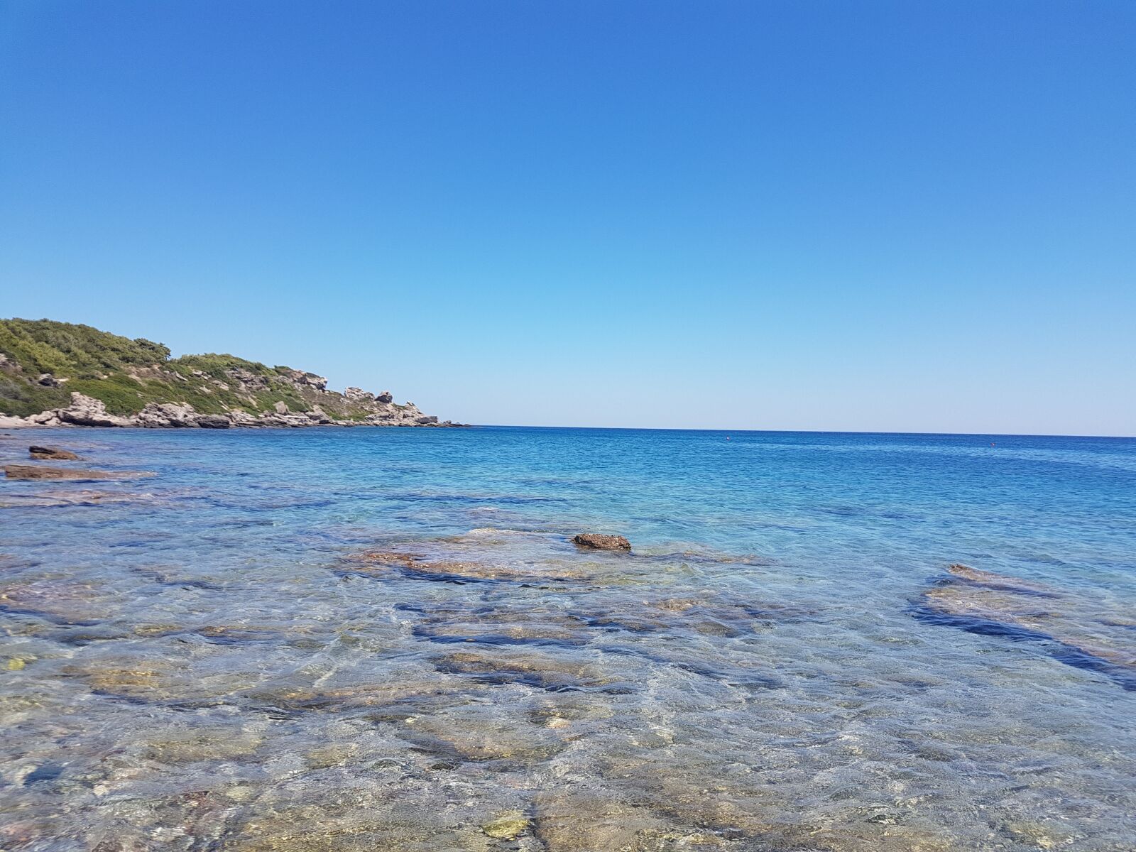Samsung Galaxy S7 Edge sample photo. Beach, rocks, nature photography