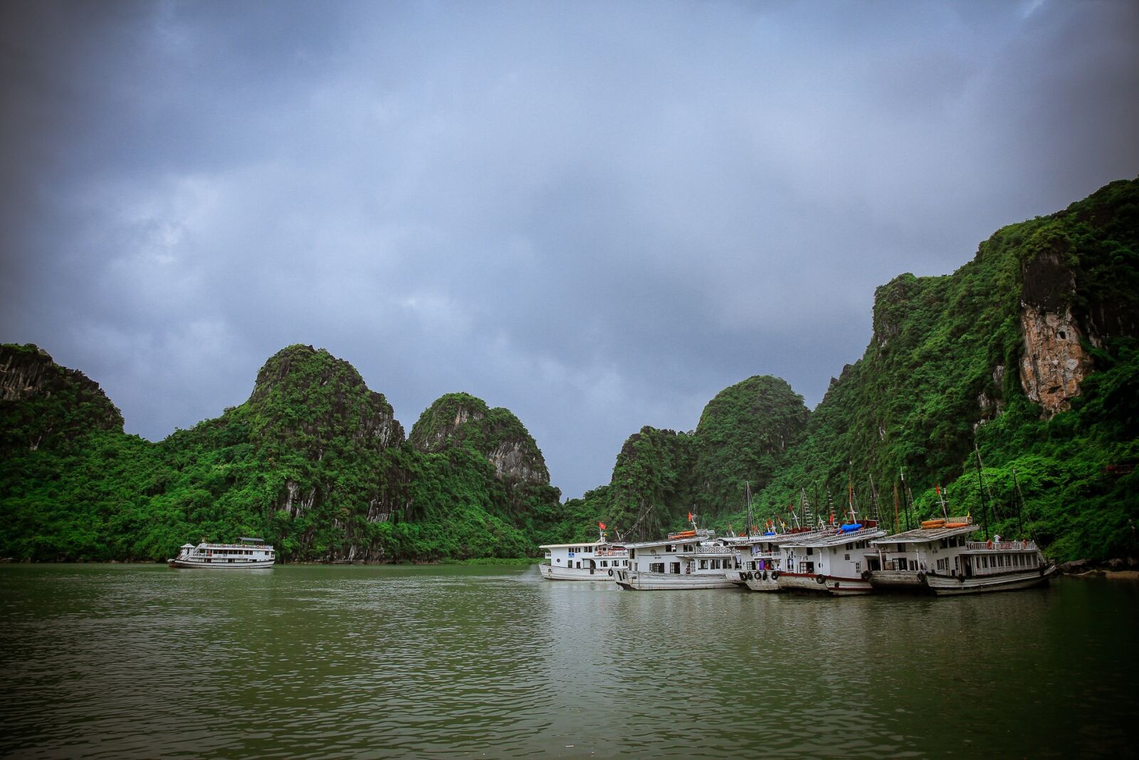 Canon EOS 6D sample photo. Halong bay, viet nam photography
