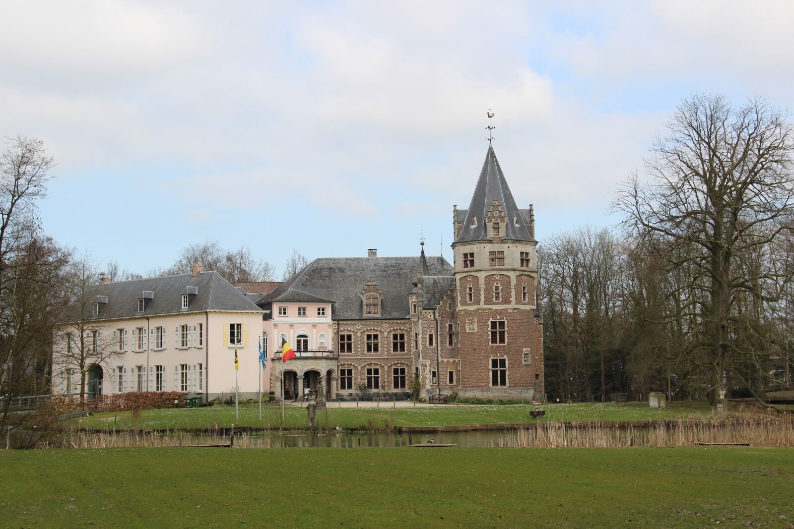 Canon EOS 600D (Rebel EOS T3i / EOS Kiss X5) sample photo. Castle, belgium, architecture photography