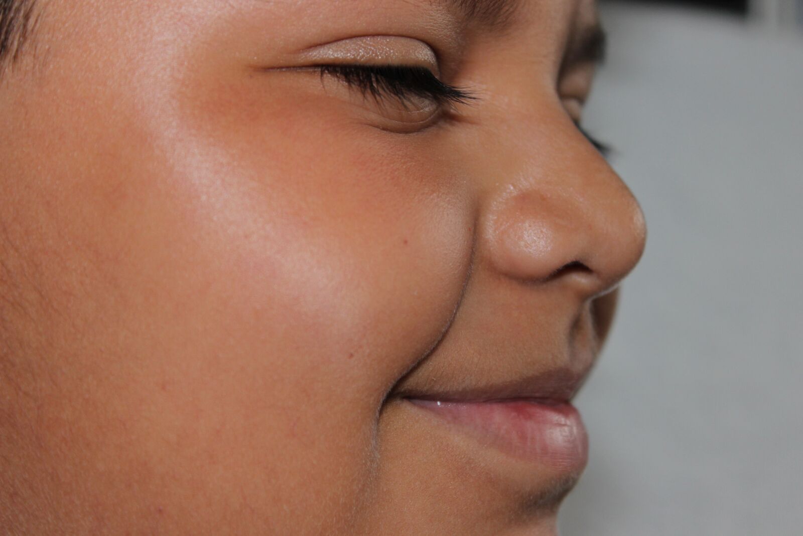 Canon EOS 600D (Rebel EOS T3i / EOS Kiss X5) sample photo. Profile, face, child photography