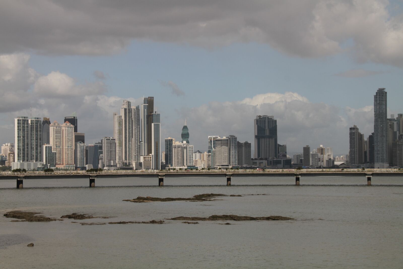 Canon EOS 7D sample photo. Skyscrapers, architecture, contemporary photography