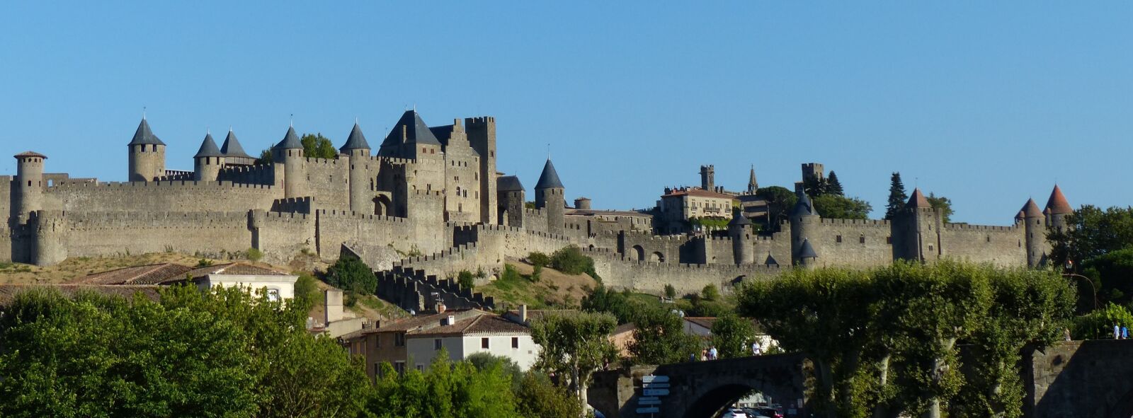 Panasonic Lumix DMC-FZ200 sample photo. Castle, carcassonne, medieval photography