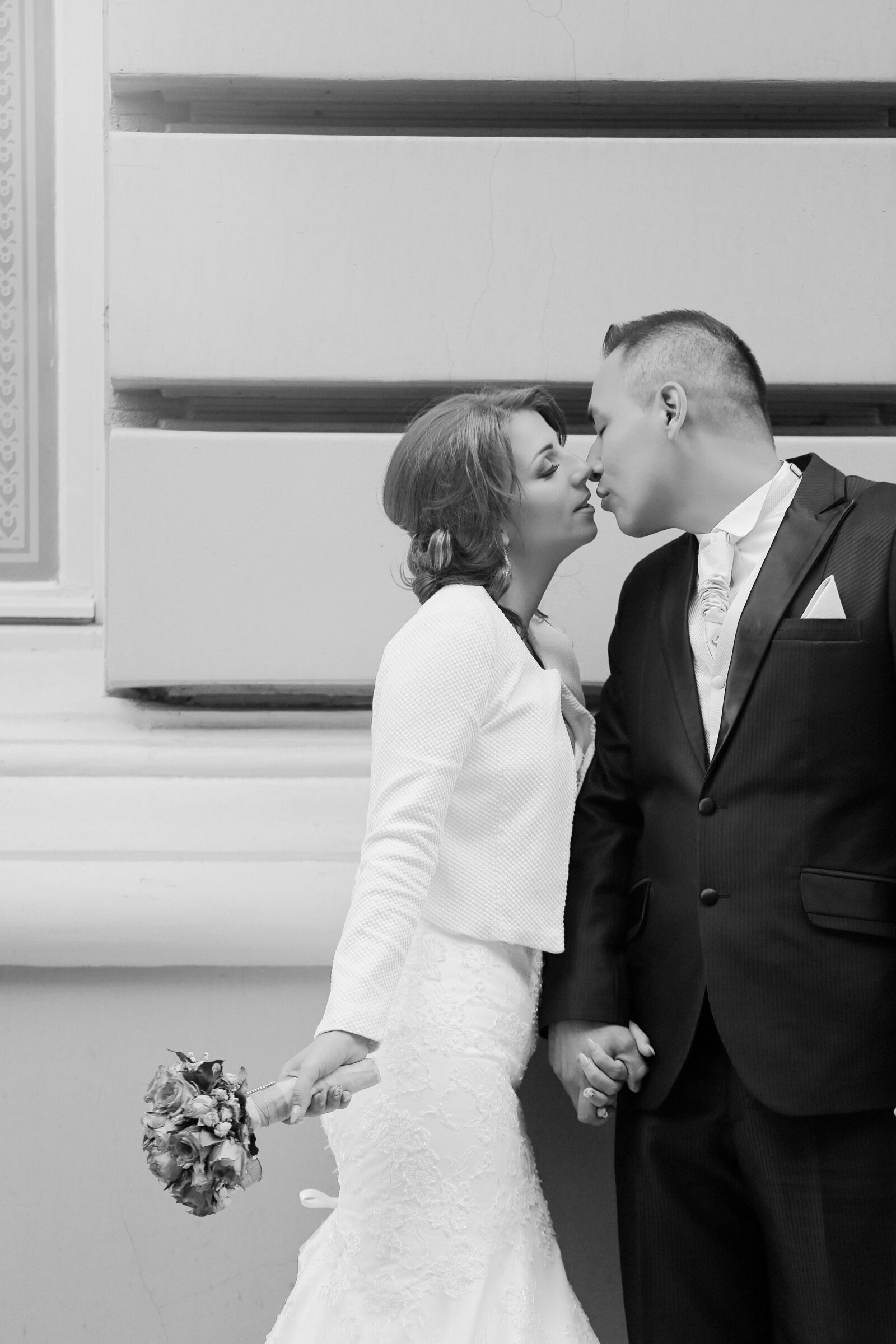 Canon EOS 5D Mark III sample photo. Engagement, handsome, kiss, man photography
