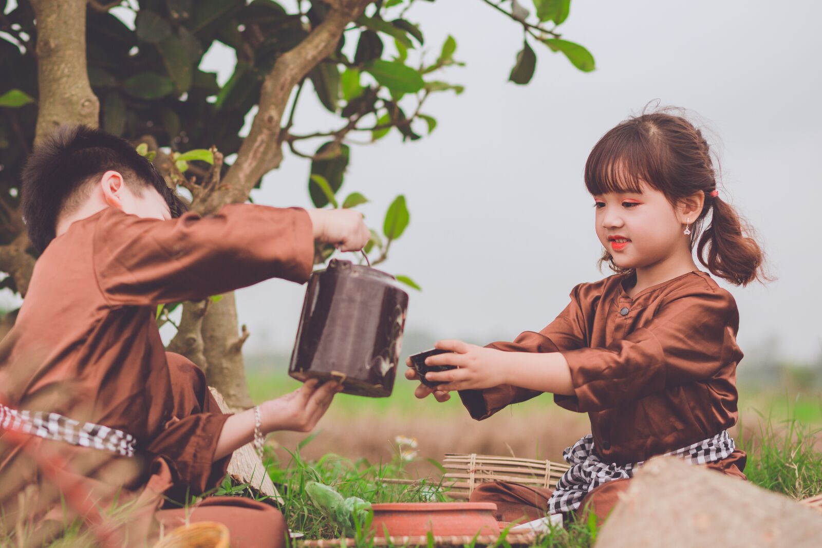 Canon EOS 5D Mark III + Canon EF 85mm F1.8 USM sample photo. Children, love, couple photography