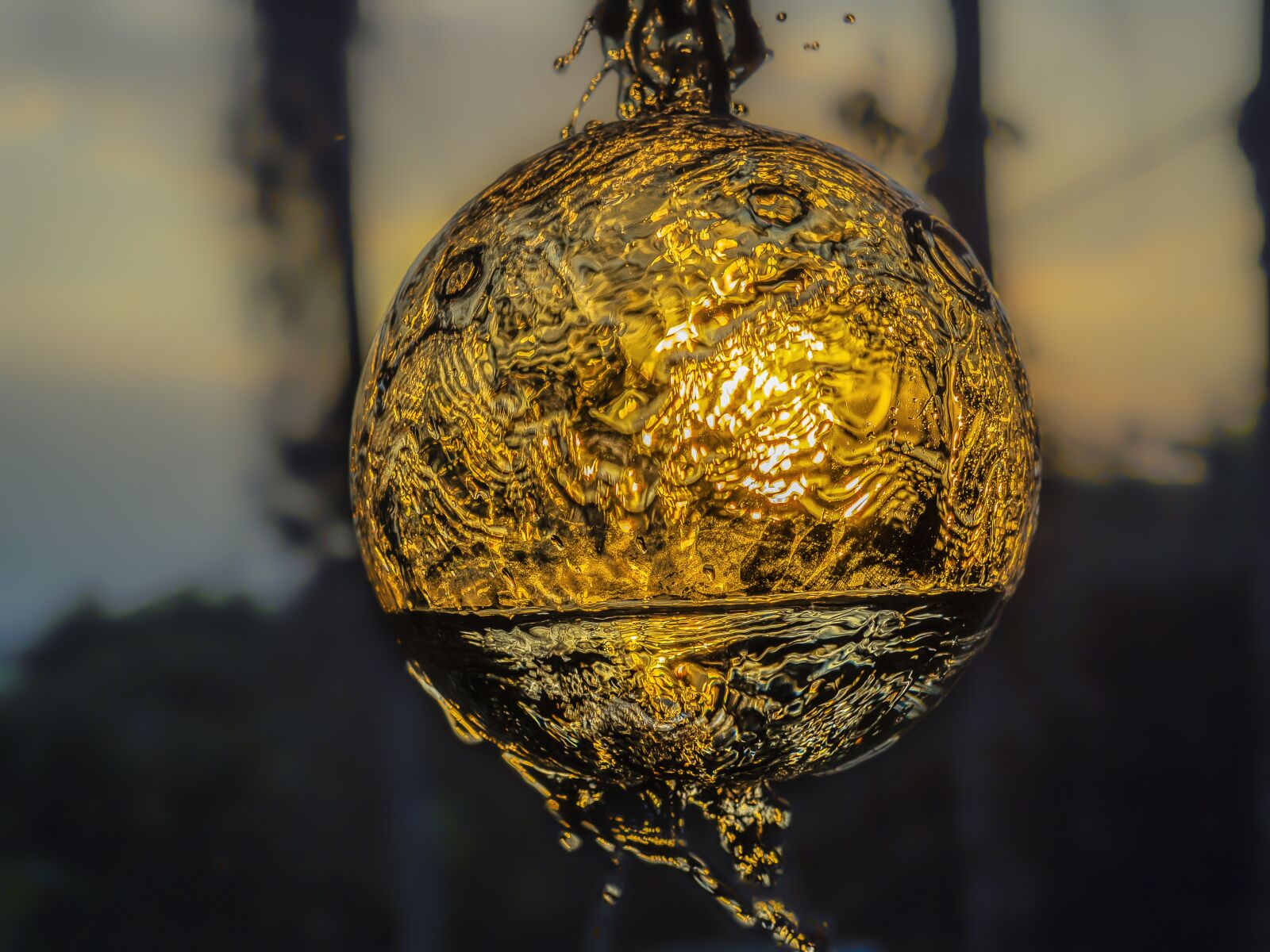 Olympus OM-D E-M10 sample photo. Sunset, sunlight, sphere photography