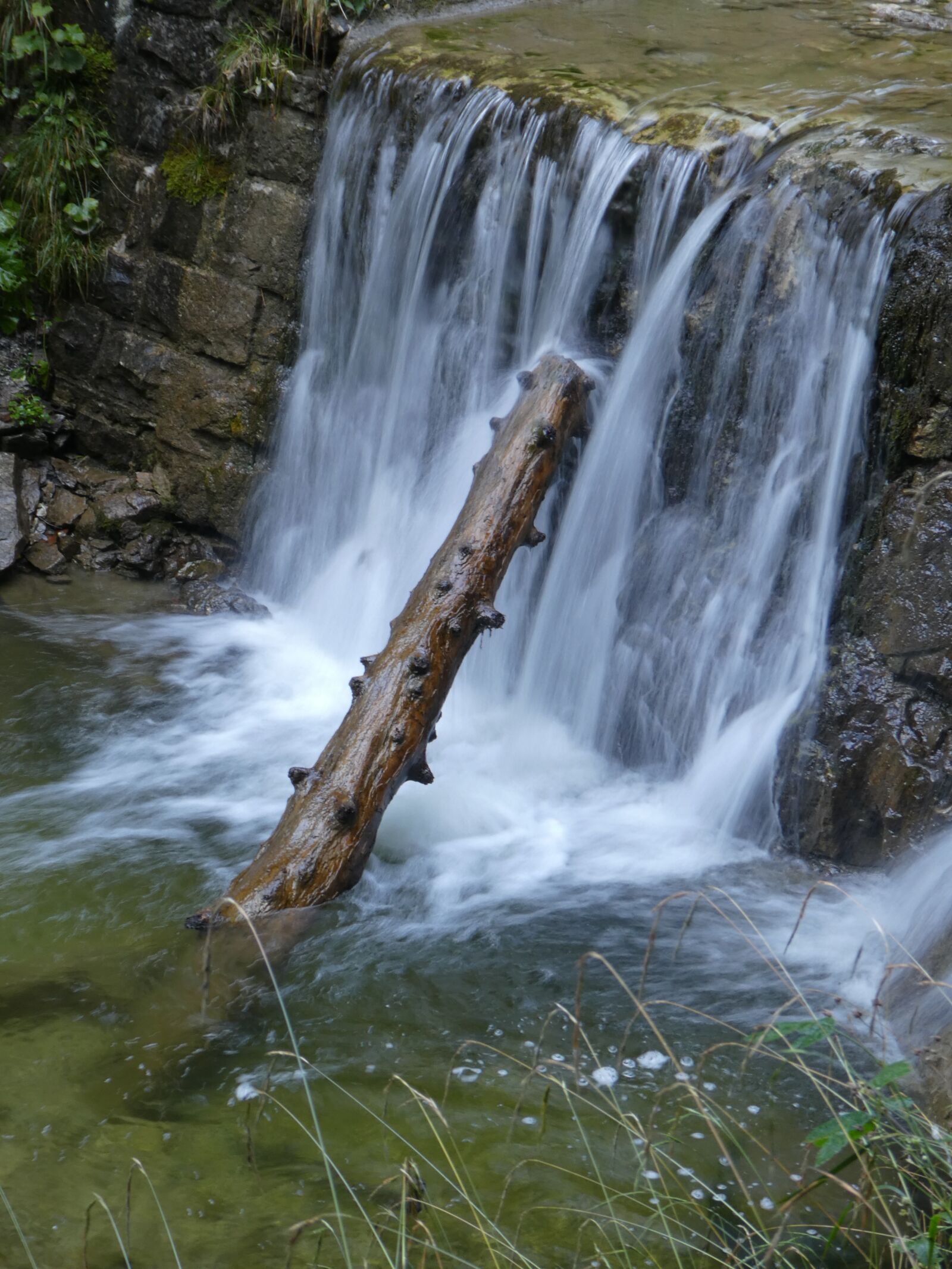 Panasonic DMC-TZ81 sample photo. Waterfall, water, nature photography