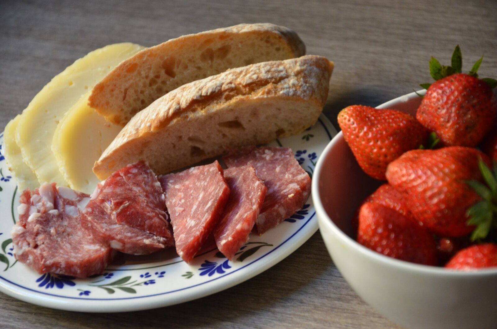 Nikon D7000 sample photo. Salami, bread, strawberries photography