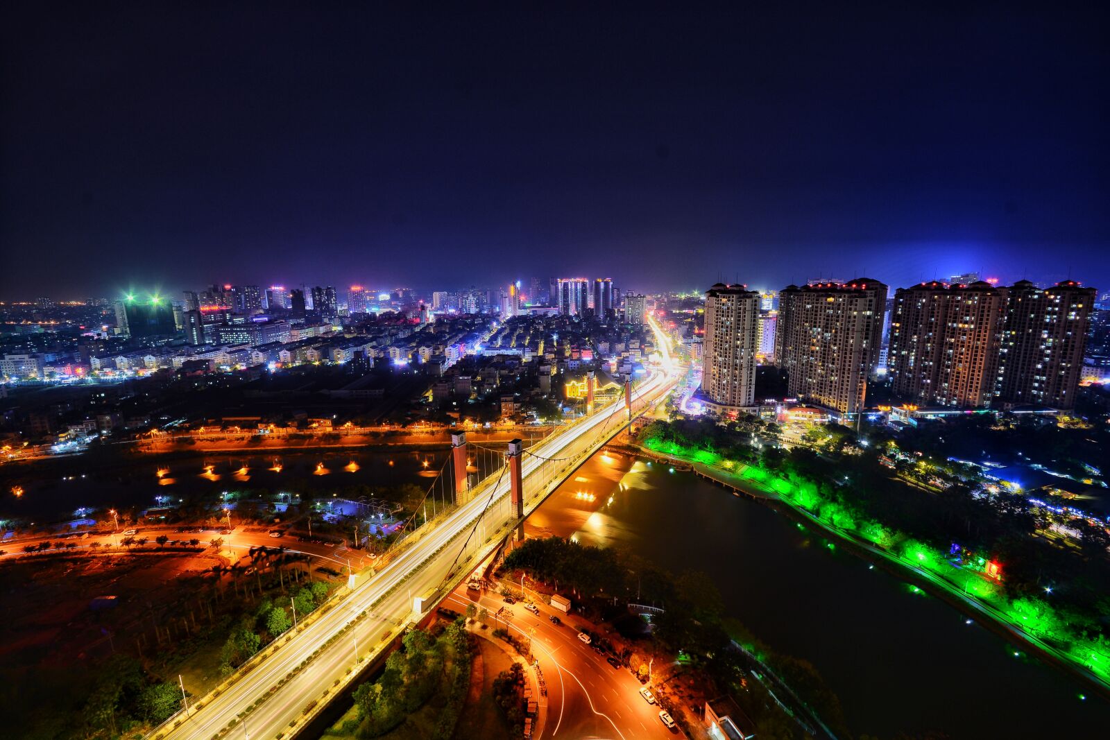Nikon D7100 sample photo. City, cityscape, traffic photography