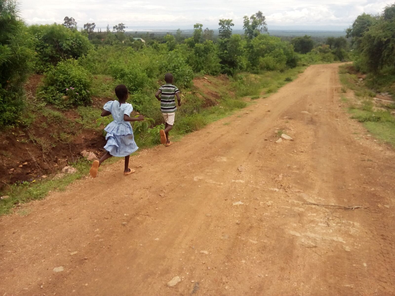 OPPO A11w sample photo. Children, running, kenya photography