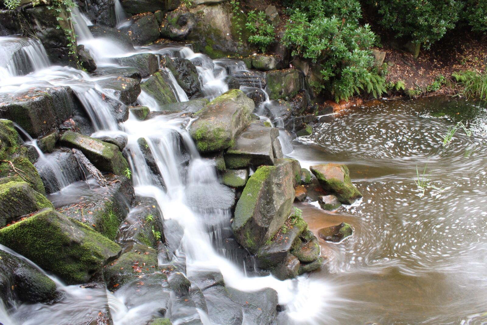 Canon EOS 1200D (EOS Rebel T5 / EOS Kiss X70 / EOS Hi) sample photo. Waterfall, rocks, stone photography
