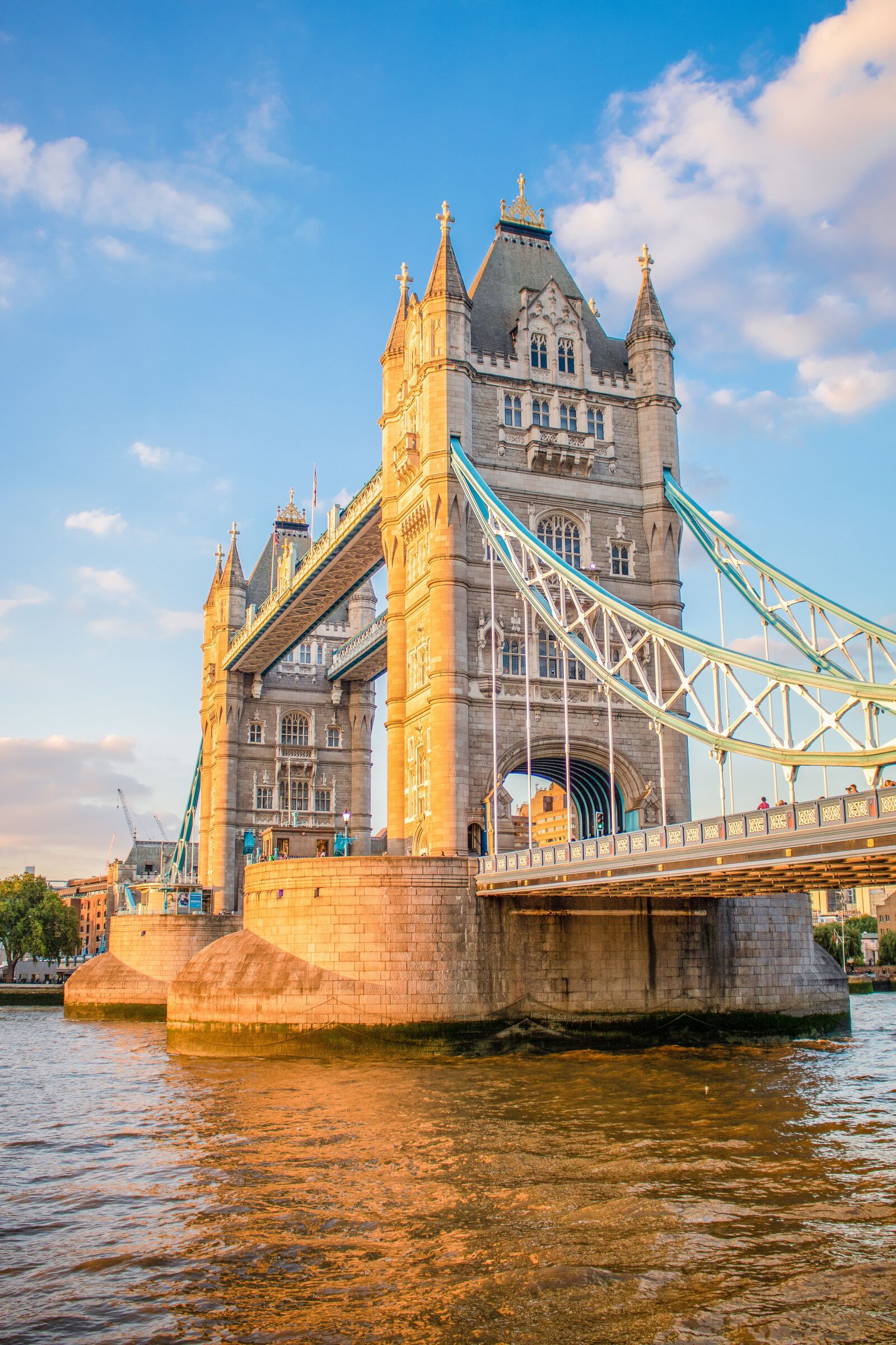 Canon EOS 750D (EOS Rebel T6i / EOS Kiss X8i) sample photo. London, tower bridge, landmark photography