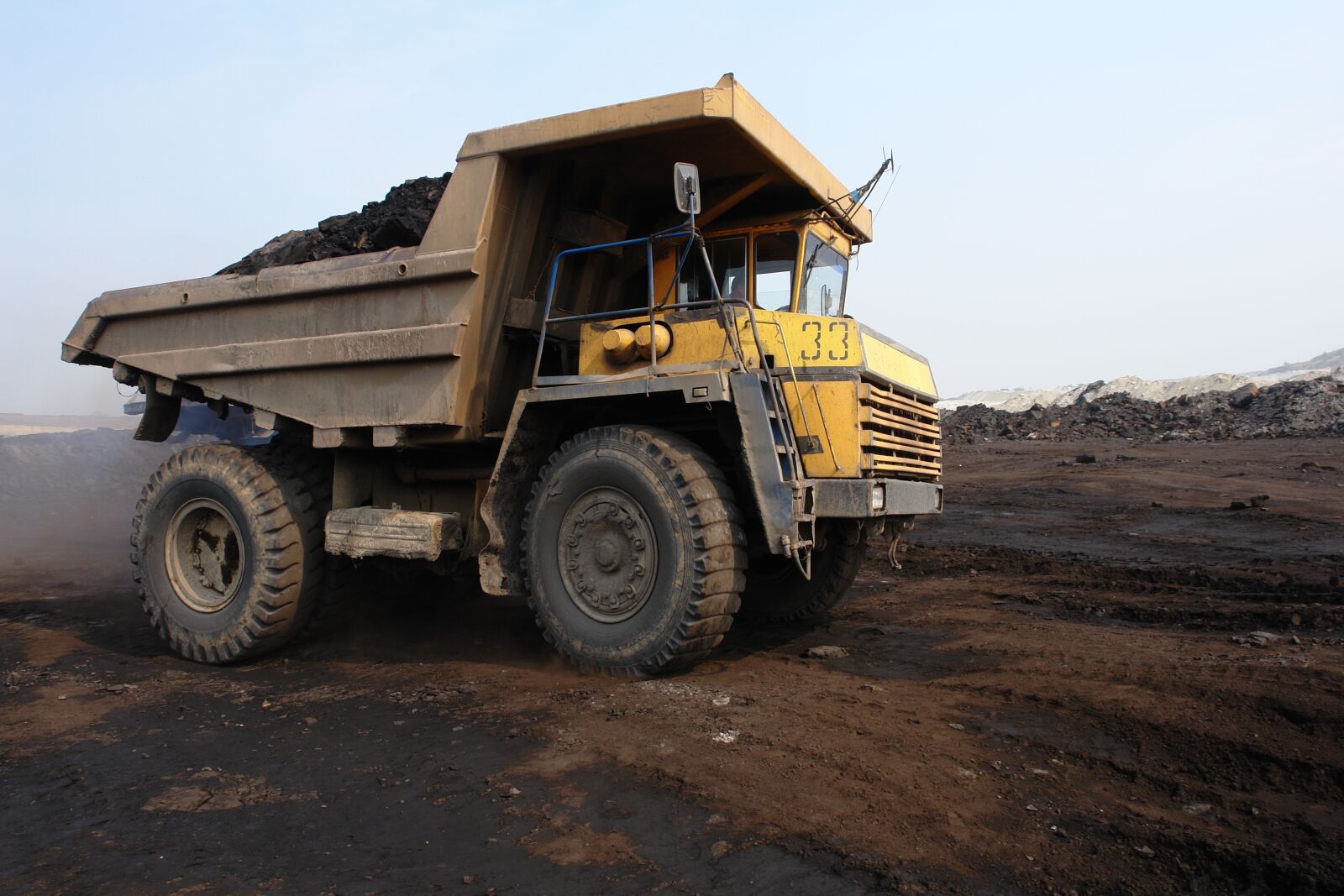 Sony DSC-R1 sample photo. Truck, belaz, coal photography