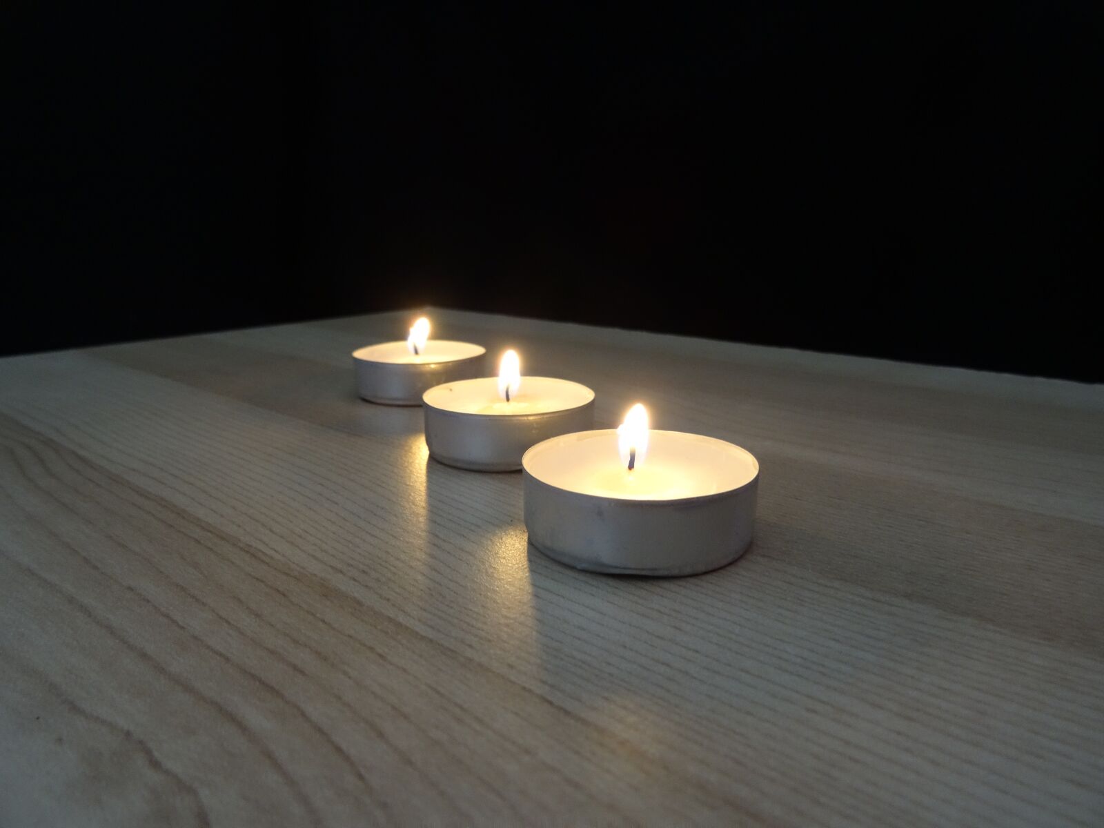Sony DSC-HX50 sample photo. Candle, massage therapy, candlelight photography