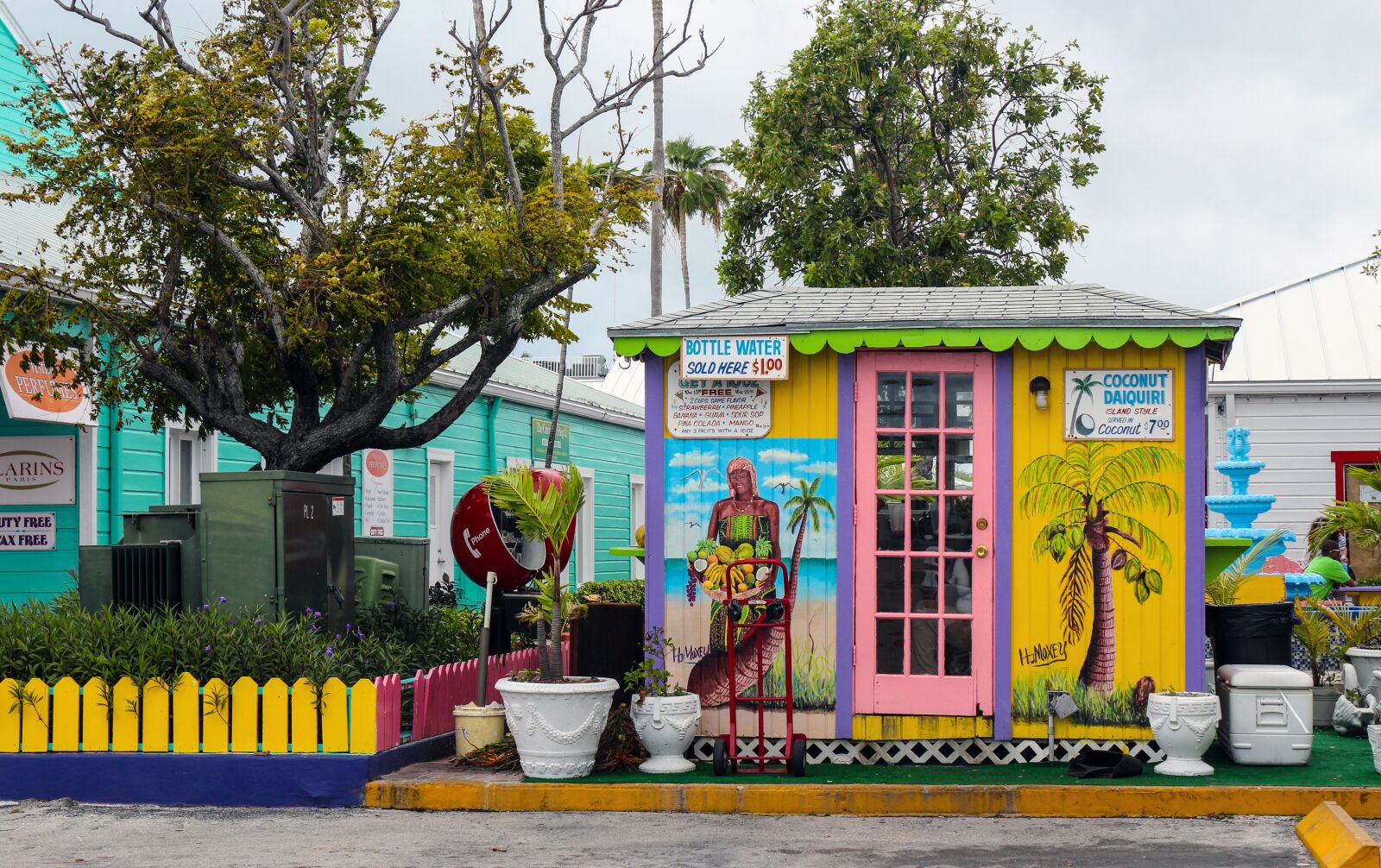 Canon EOS 650D (EOS Rebel T4i / EOS Kiss X6i) sample photo. Village, colorful, travel photography