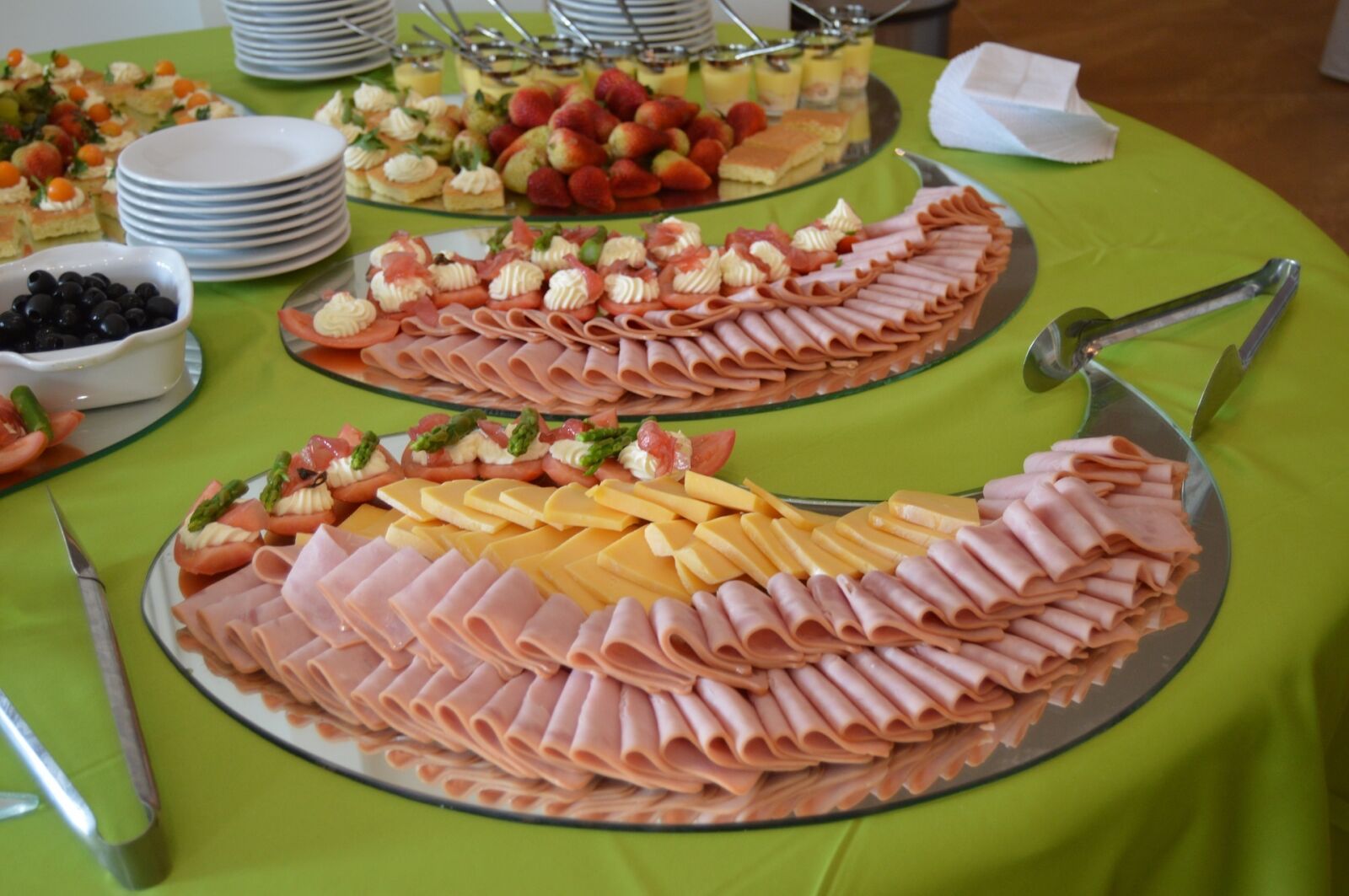 Nikon D3200 sample photo. Buffet, food, restaurant photography