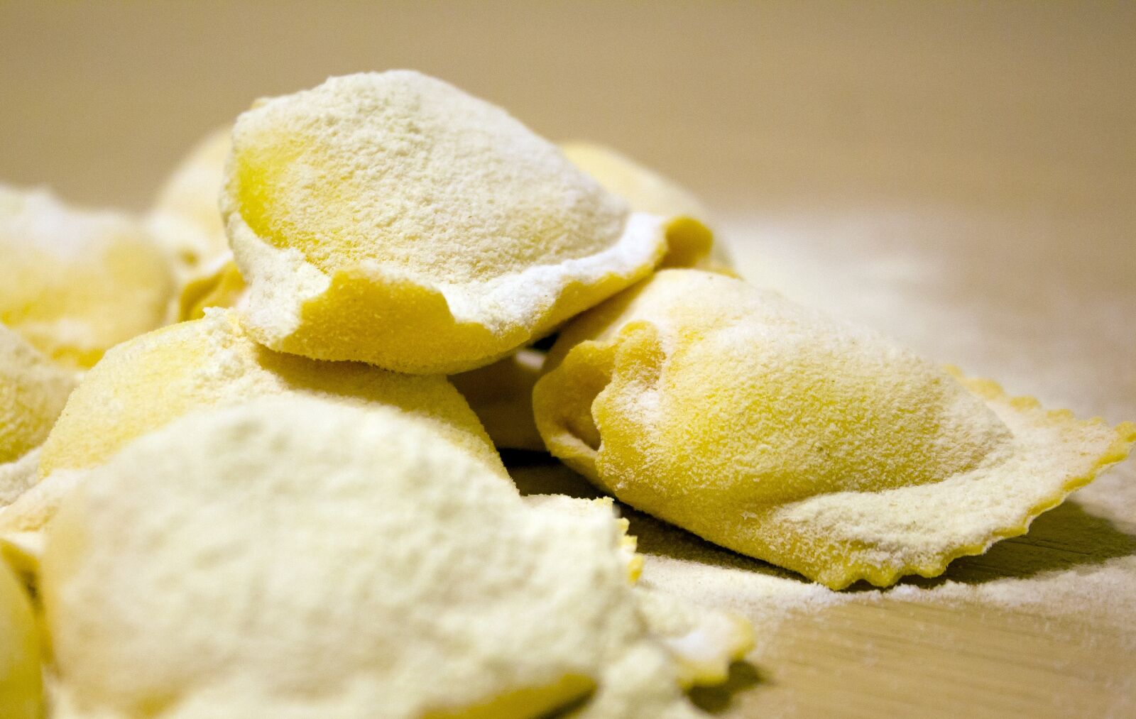 Canon EF-S 18-55mm F3.5-5.6 IS sample photo. Ravioli, pasta, stuffed pasta photography