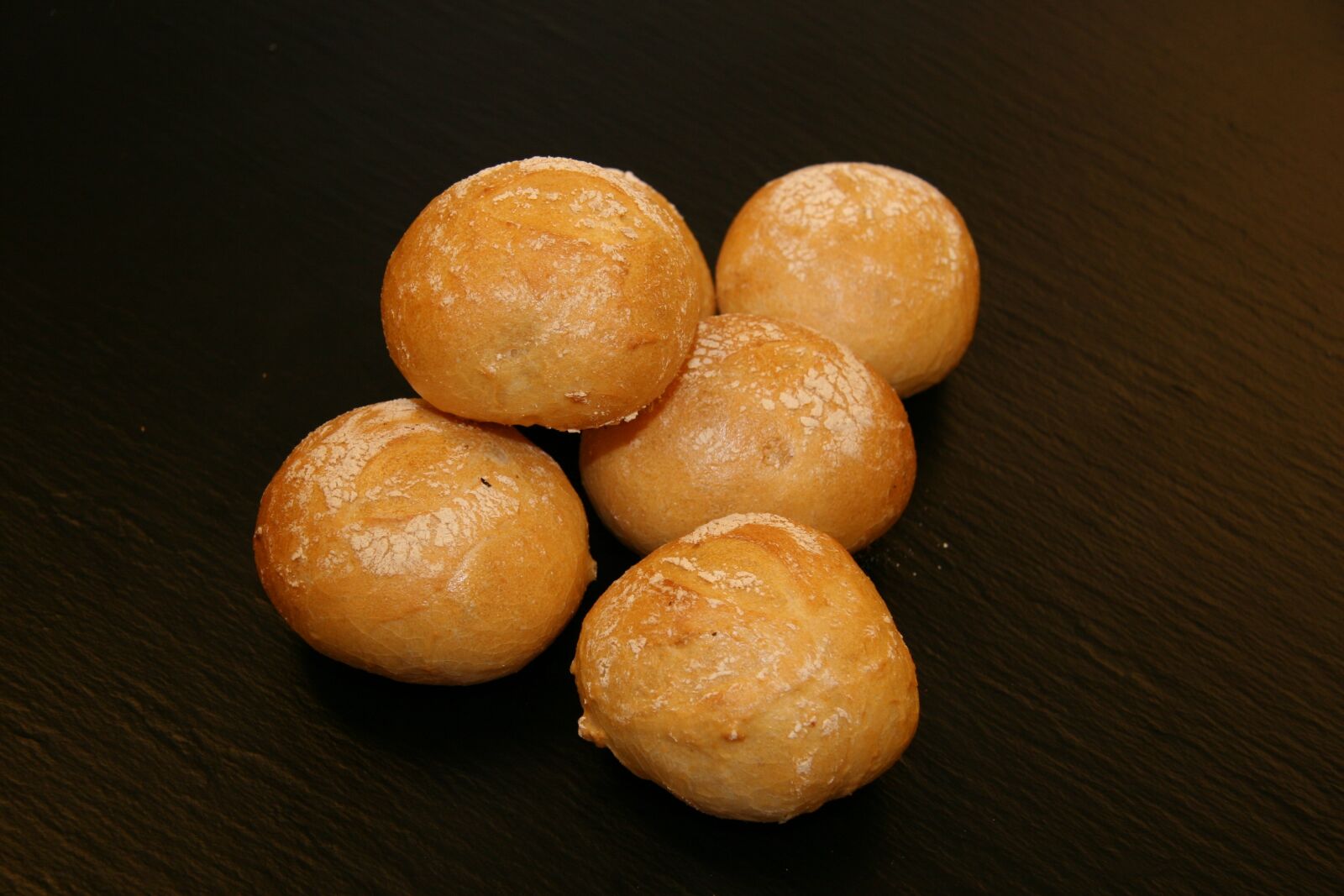 Canon EOS 20D sample photo. Breakfast bread, buns, baked photography
