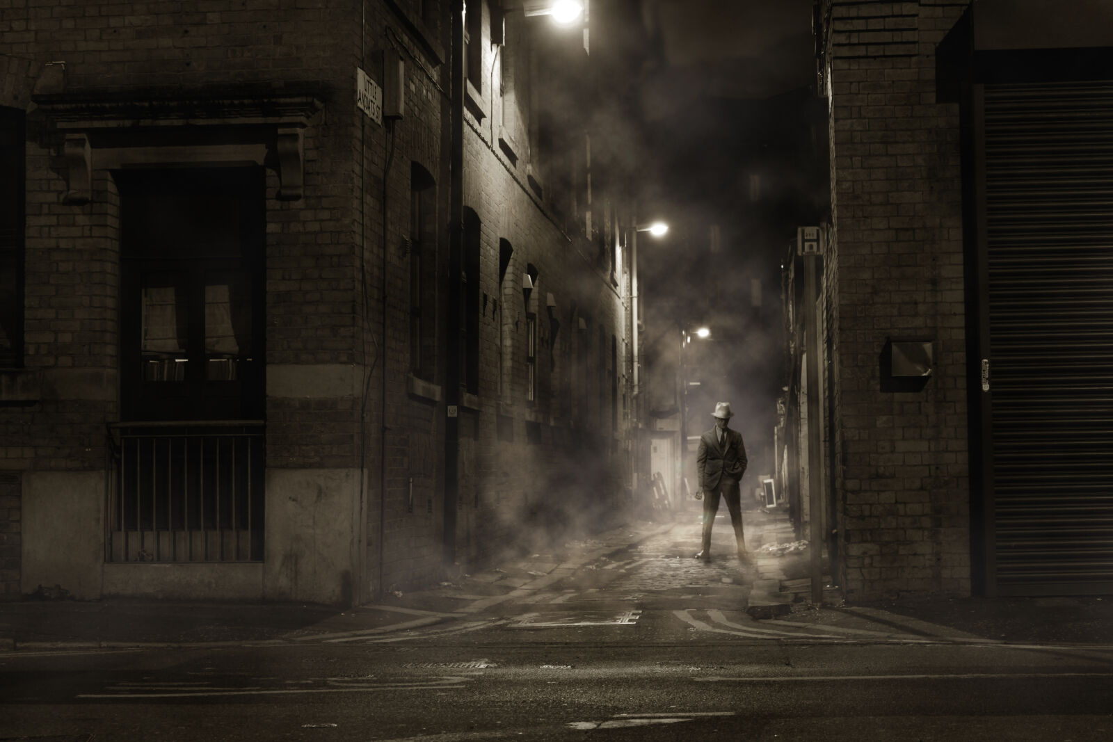 Canon EOS 500D (EOS Rebel T1i / EOS Kiss X3) sample photo. Night, fog, alley, england photography