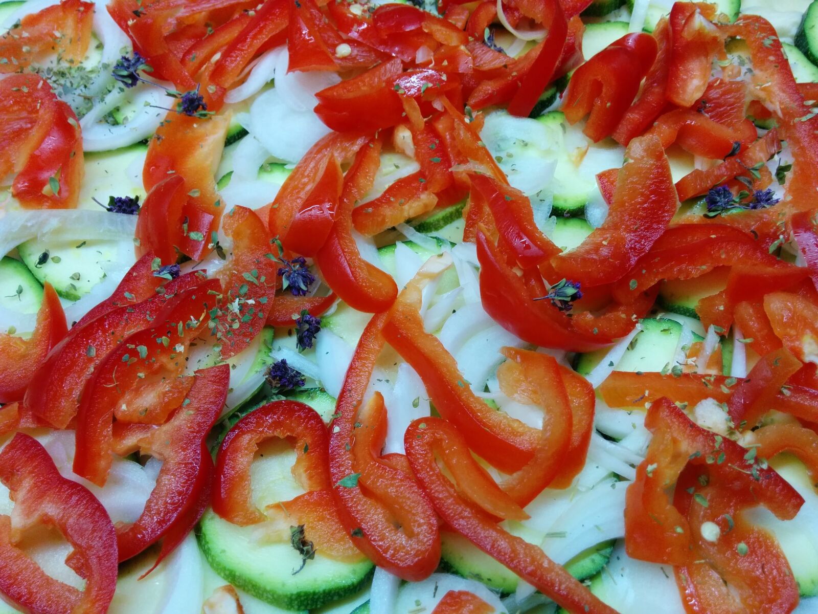 LG Nexus 5 sample photo. Pizza, vegetale, zucchini photography