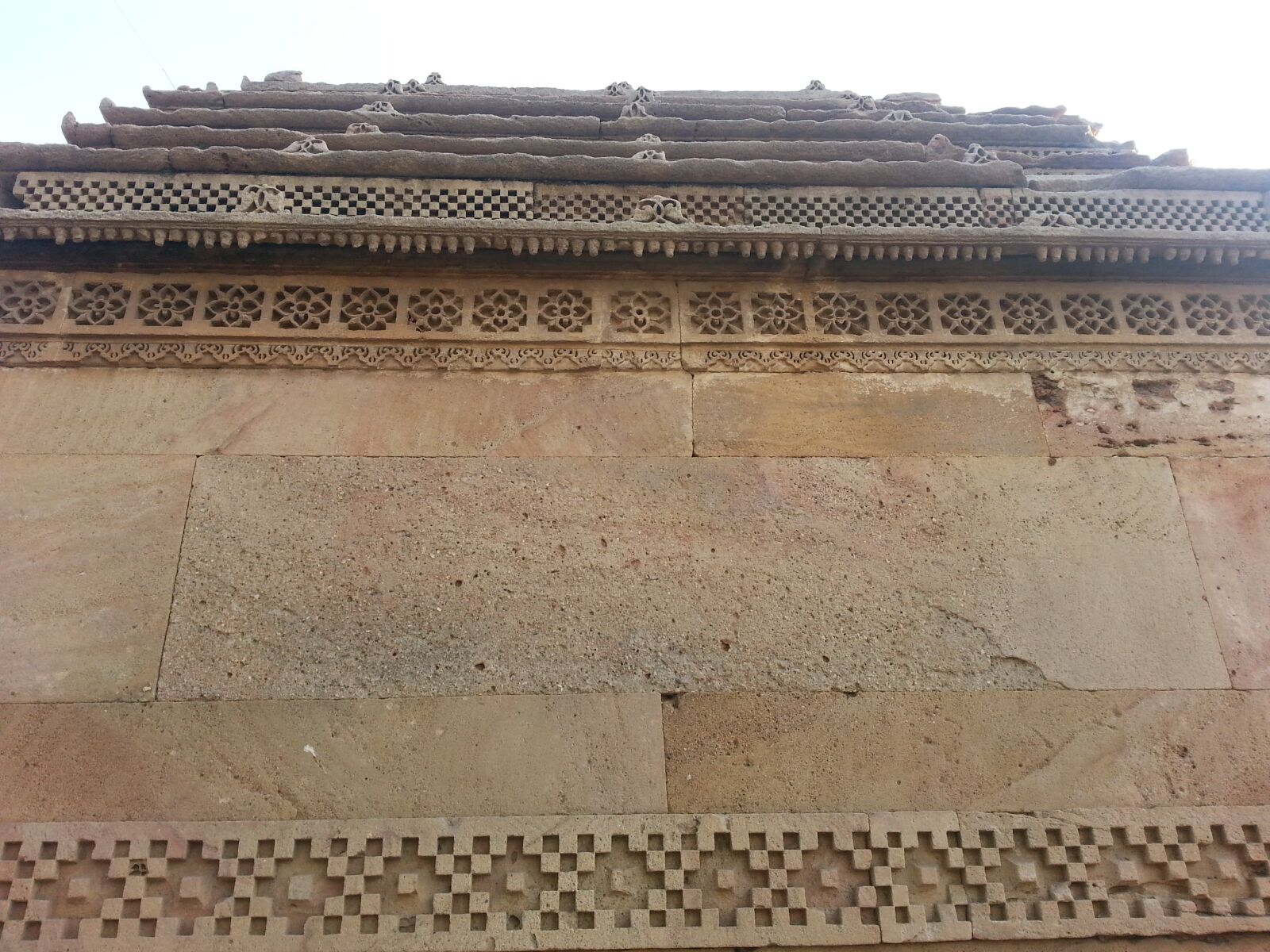 Samsung Galaxy S3 sample photo. Carving, checked design, design photography