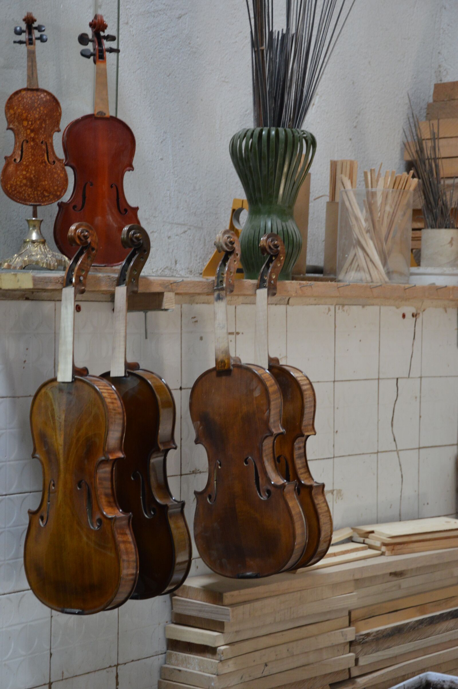 Nikon D3200 sample photo. Violin, violin making photography