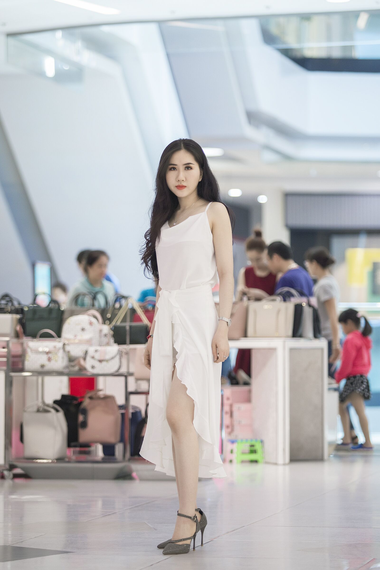 Canon EF 70-200mm F2.8L USM sample photo. Girl, fashion, woman photography
