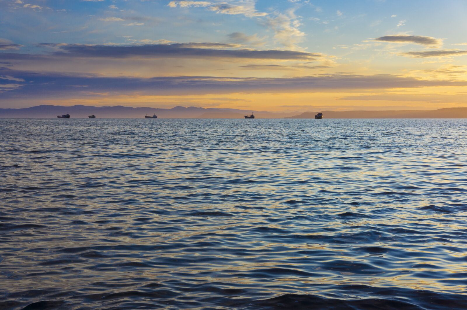 Sony Alpha NEX-5N sample photo. Ocean, sunset, shipping photography