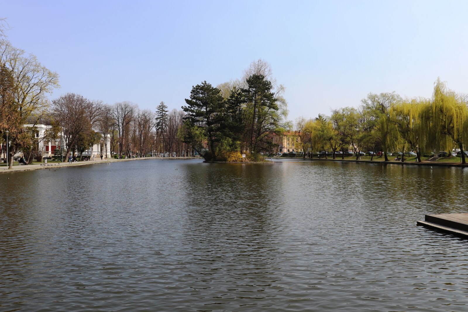 Canon EOS 200D (EOS Rebel SL2 / EOS Kiss X9) sample photo. Park, lake, nature photography