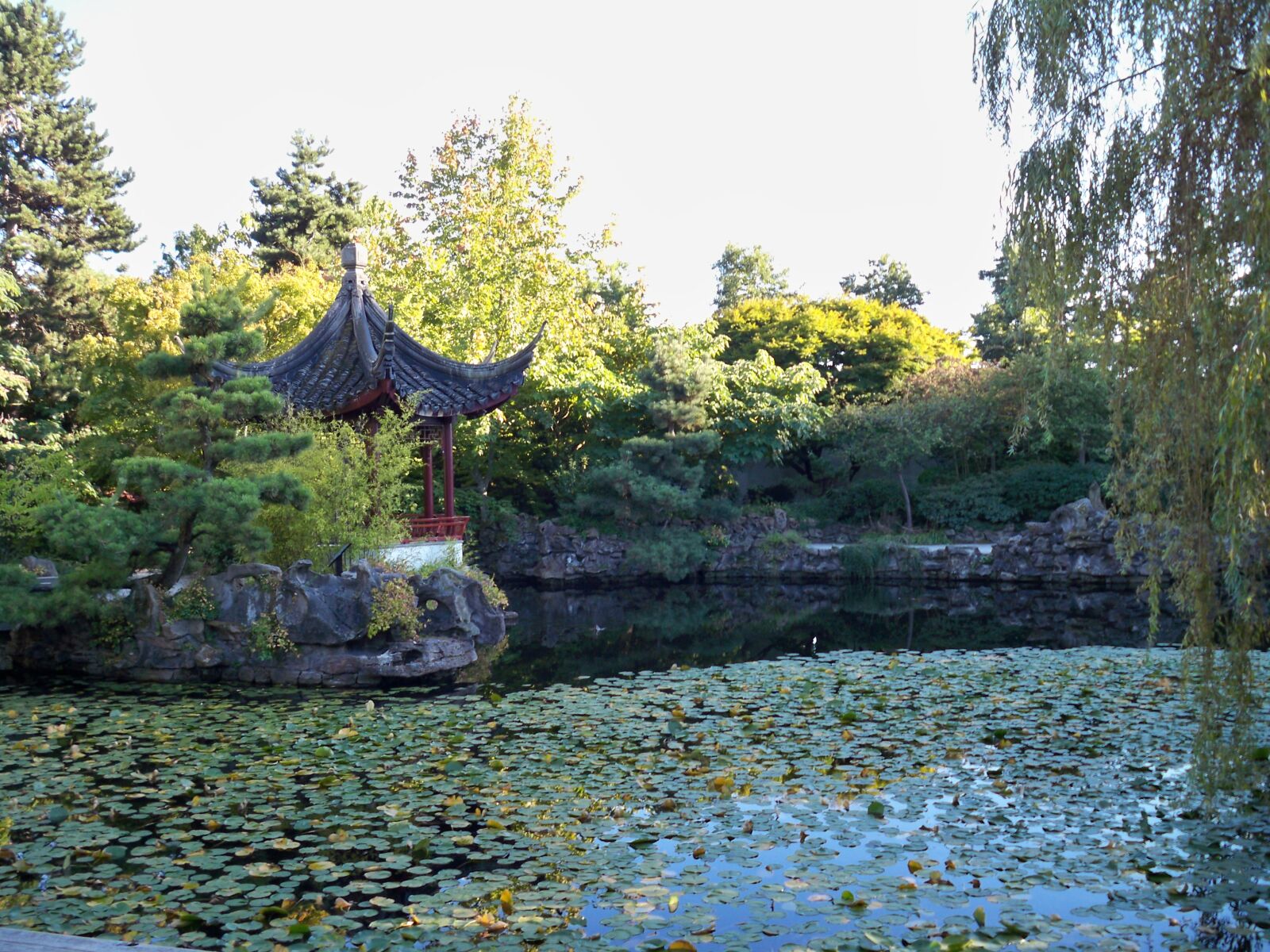 Kodak EASYSHARE M1093 IS DIGITAL CAMERA sample photo. Chinatown, downtown, lake photography