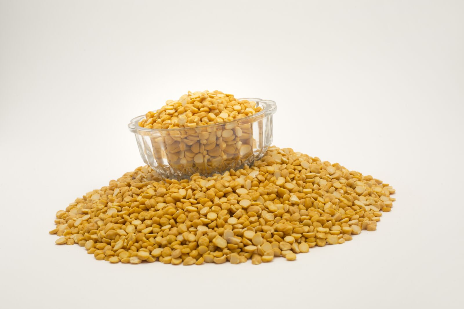 Canon EOS 5D Mark III sample photo. Yellow, split, beans photography
