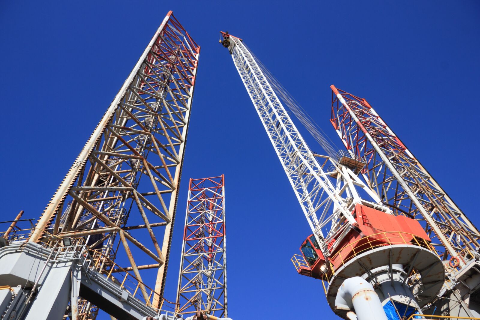 Canon EOS 550D (EOS Rebel T2i / EOS Kiss X4) sample photo. Netherlands, ijmuiden, drilling photography