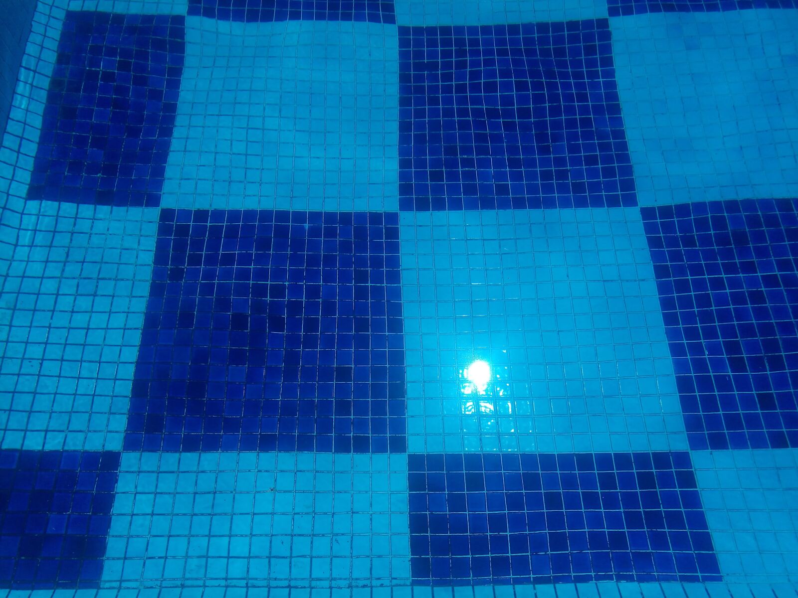 ASUS ZenFone 3 Max (ZC520TL) sample photo. Blue, swimming pool, water photography