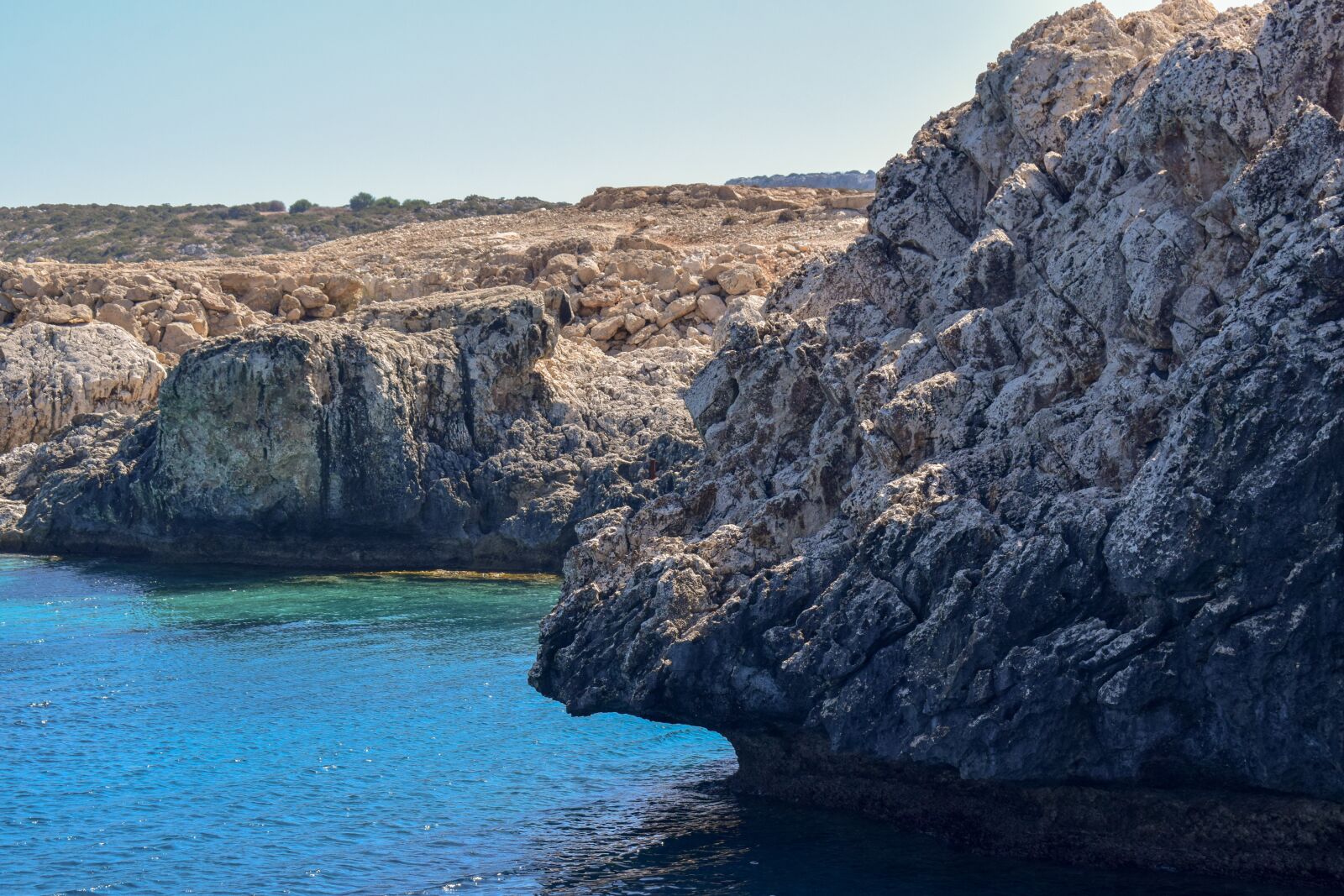 Nikon D3300 sample photo. Rocky coast, cliff, formation photography