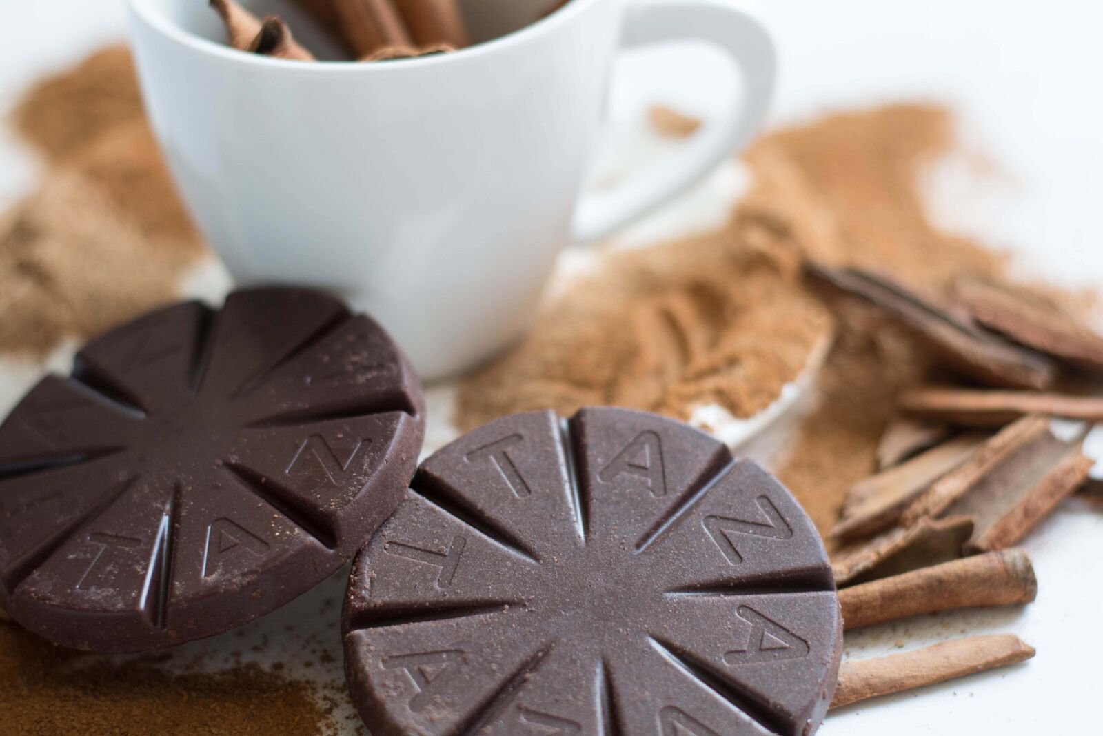 Nikon D5200 sample photo. Cinnamon, cup, chocolate photography